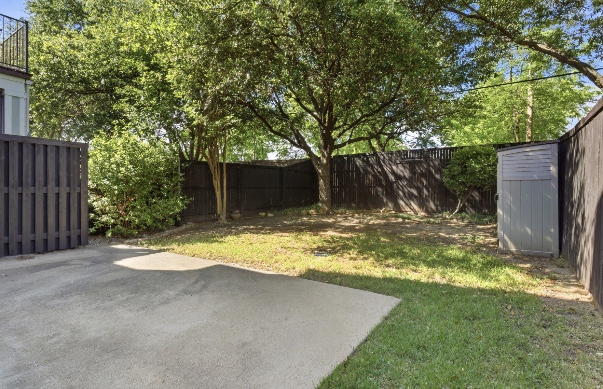 4525 W University Boulevard Dallas TX 75209