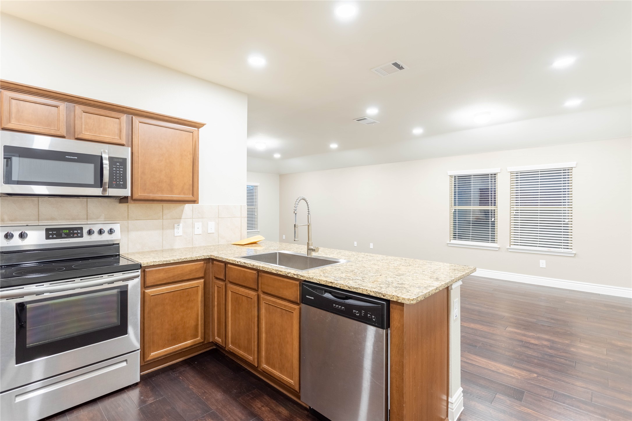 1009 Riverstone Trail Princeton TX 75407