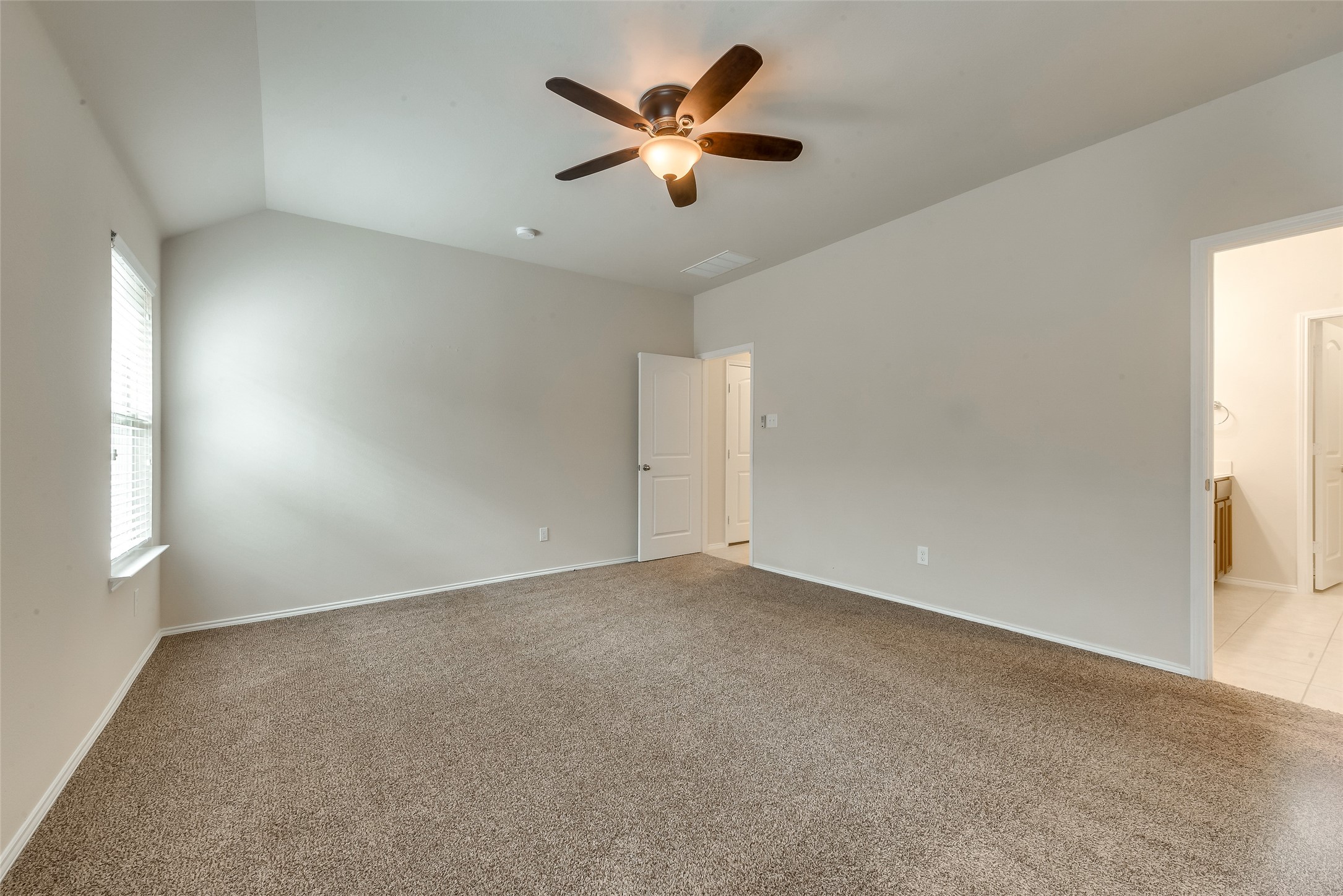 4721 Lazy Oaks Street Fort Worth TX 76244