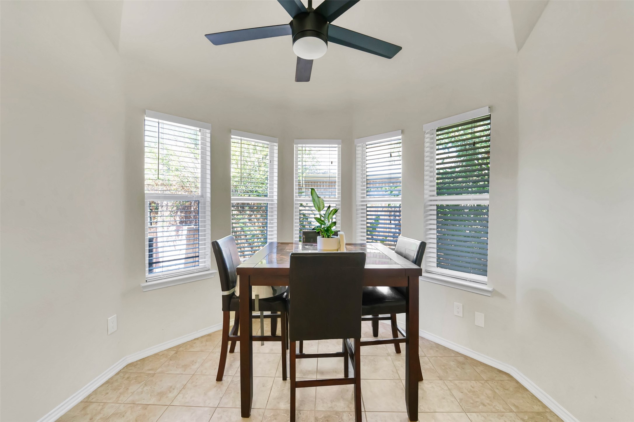 6707 Classen Trail Arlington TX 76002
