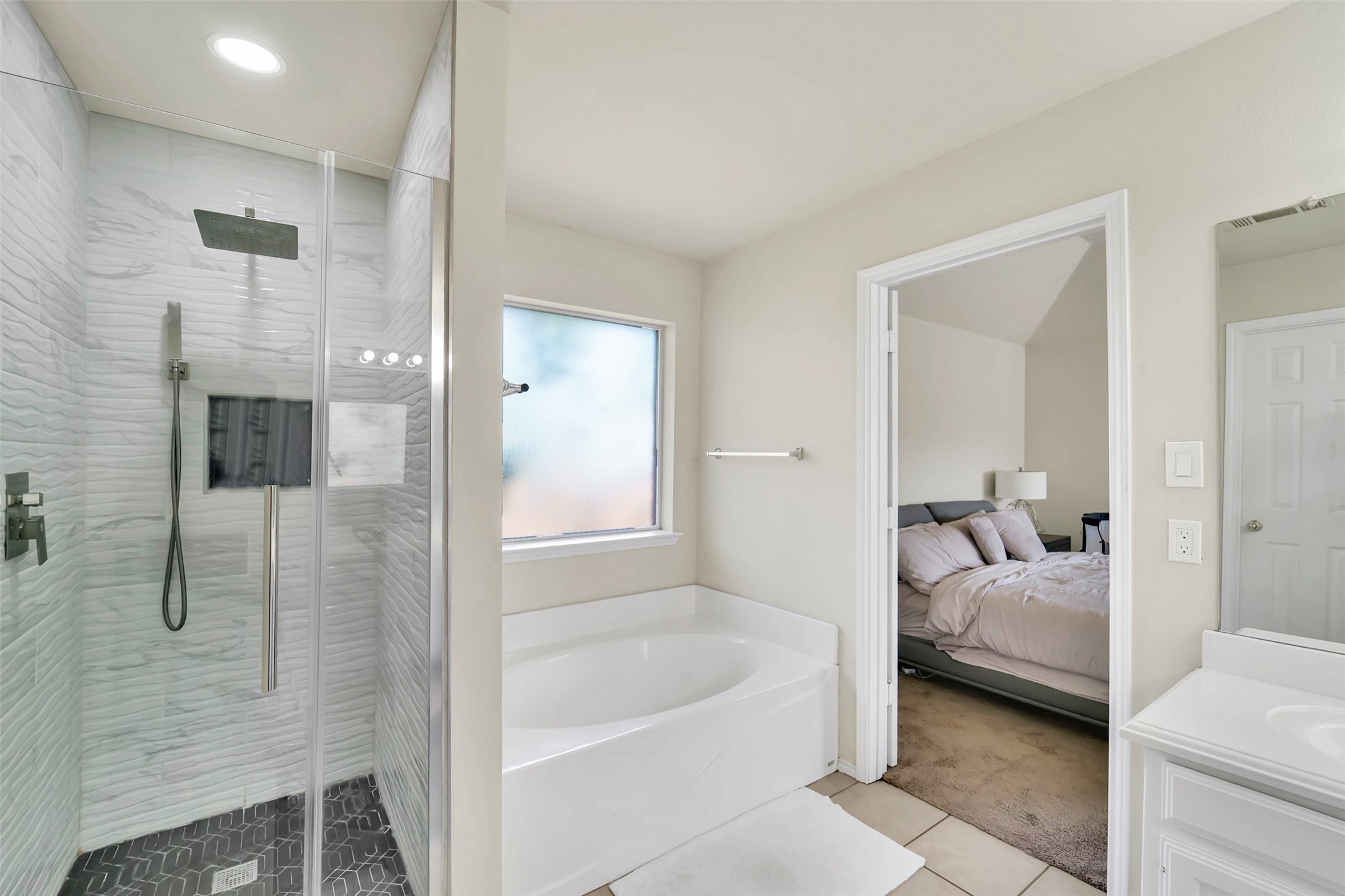 6707 Classen Trail Arlington TX 76002