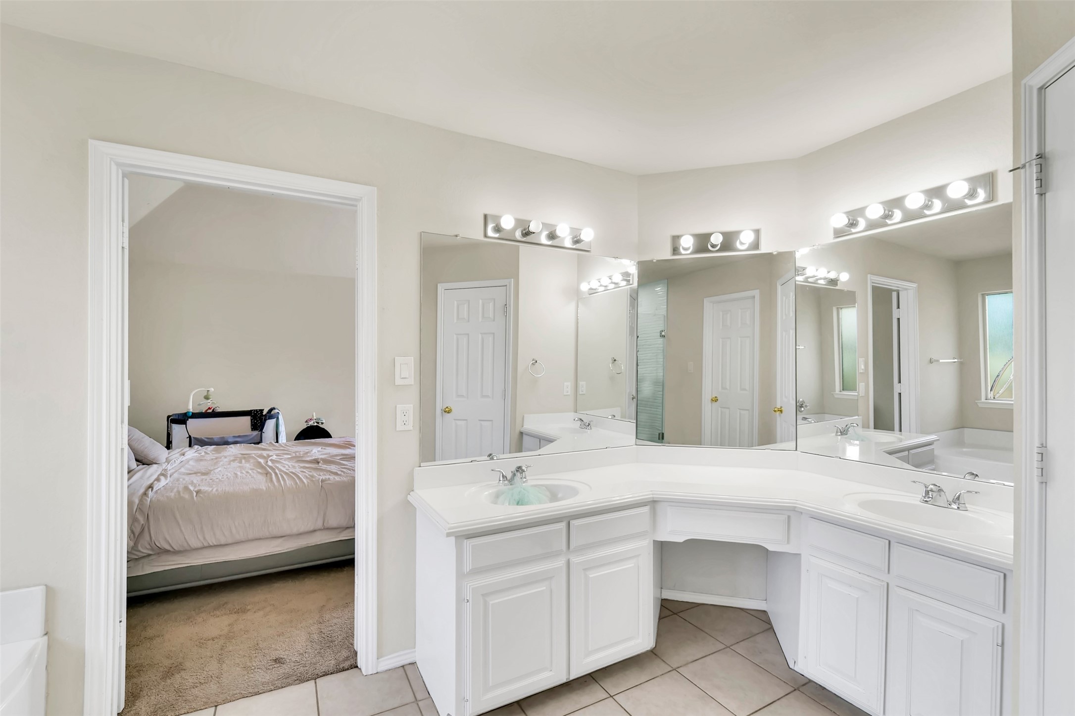 6707 Classen Trail Arlington TX 76002