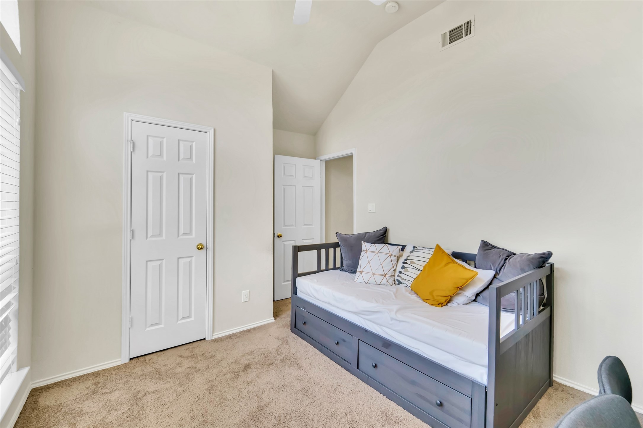 6707 Classen Trail Arlington TX 76002