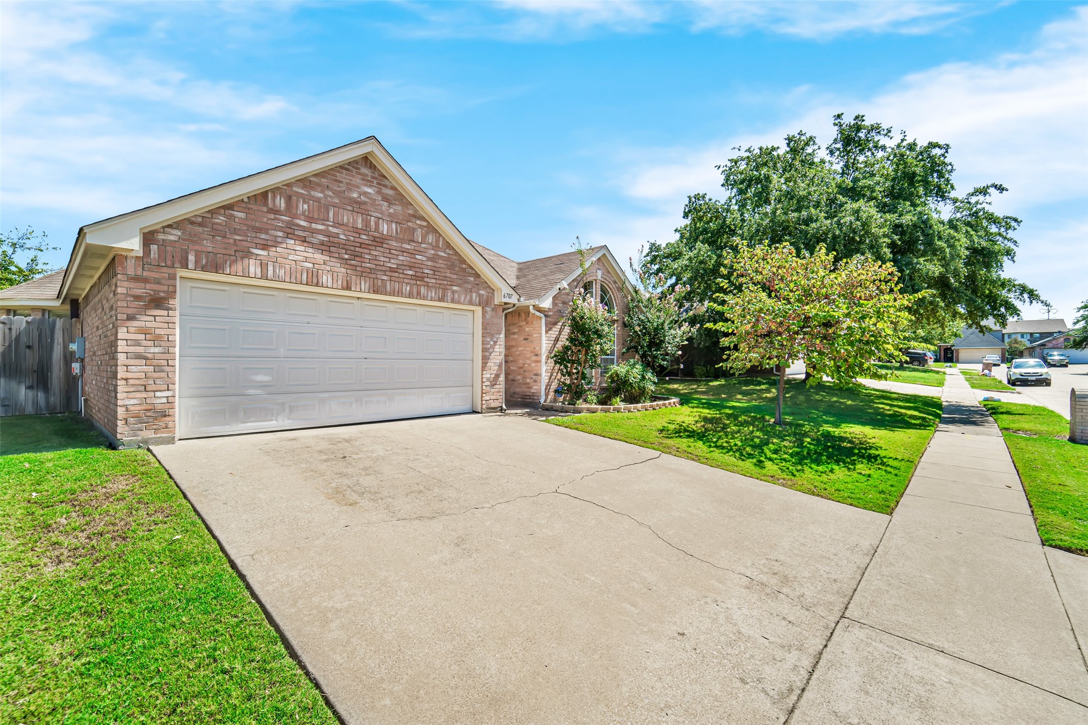 6707 Classen Trail Arlington TX 76002