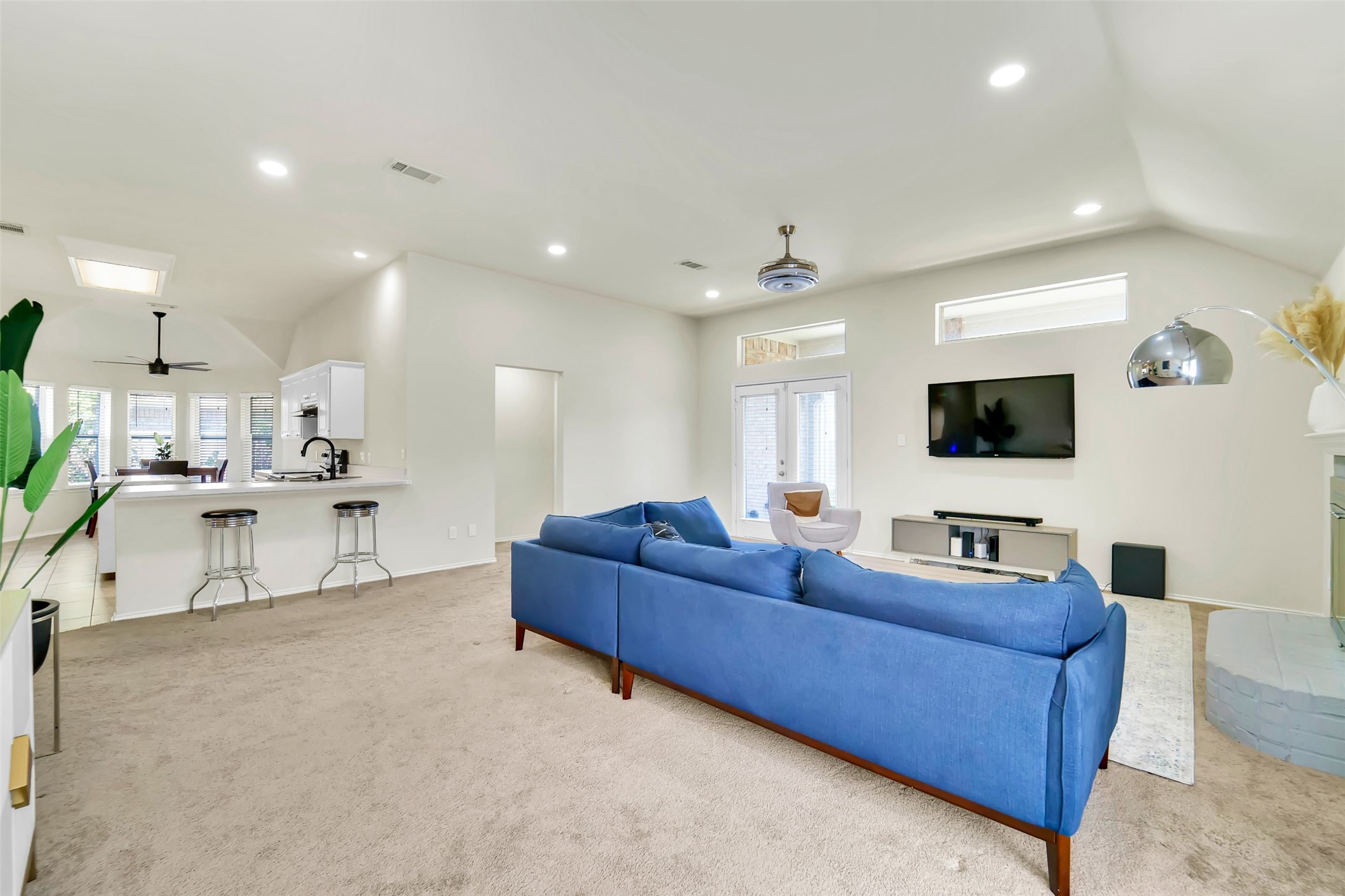 6707 Classen Trail Arlington TX 76002