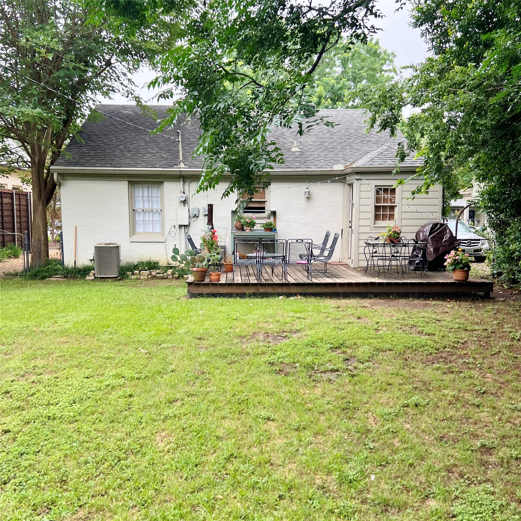 5101 W Amherst Avenue Dallas TX 75209