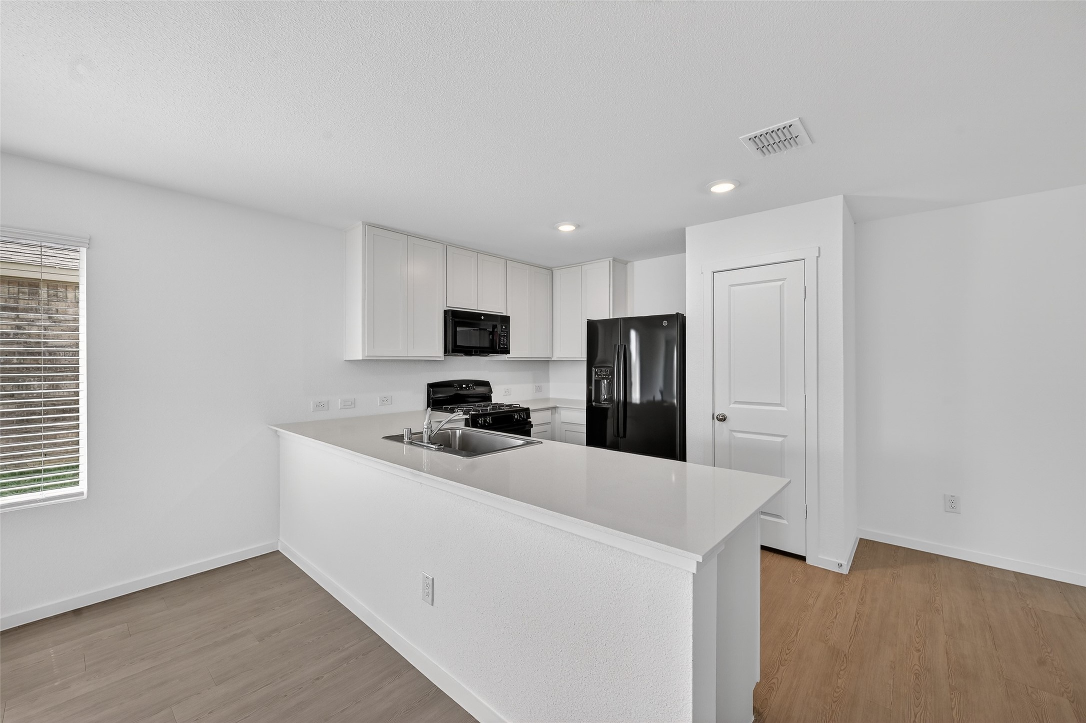 2021 Derby Lane Aubrey TX 76227