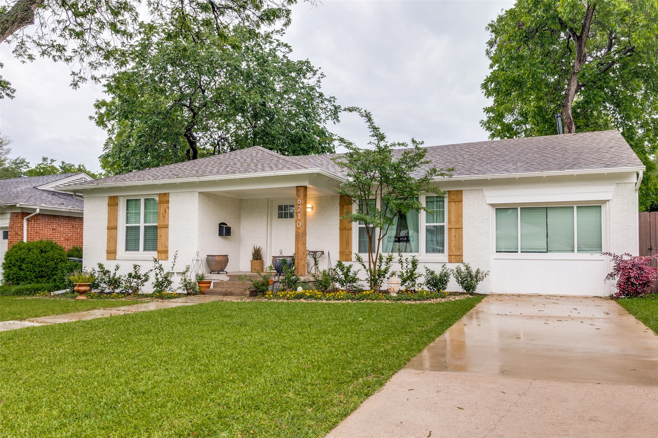6210 Sudbury Drive Dallas TX 75214
