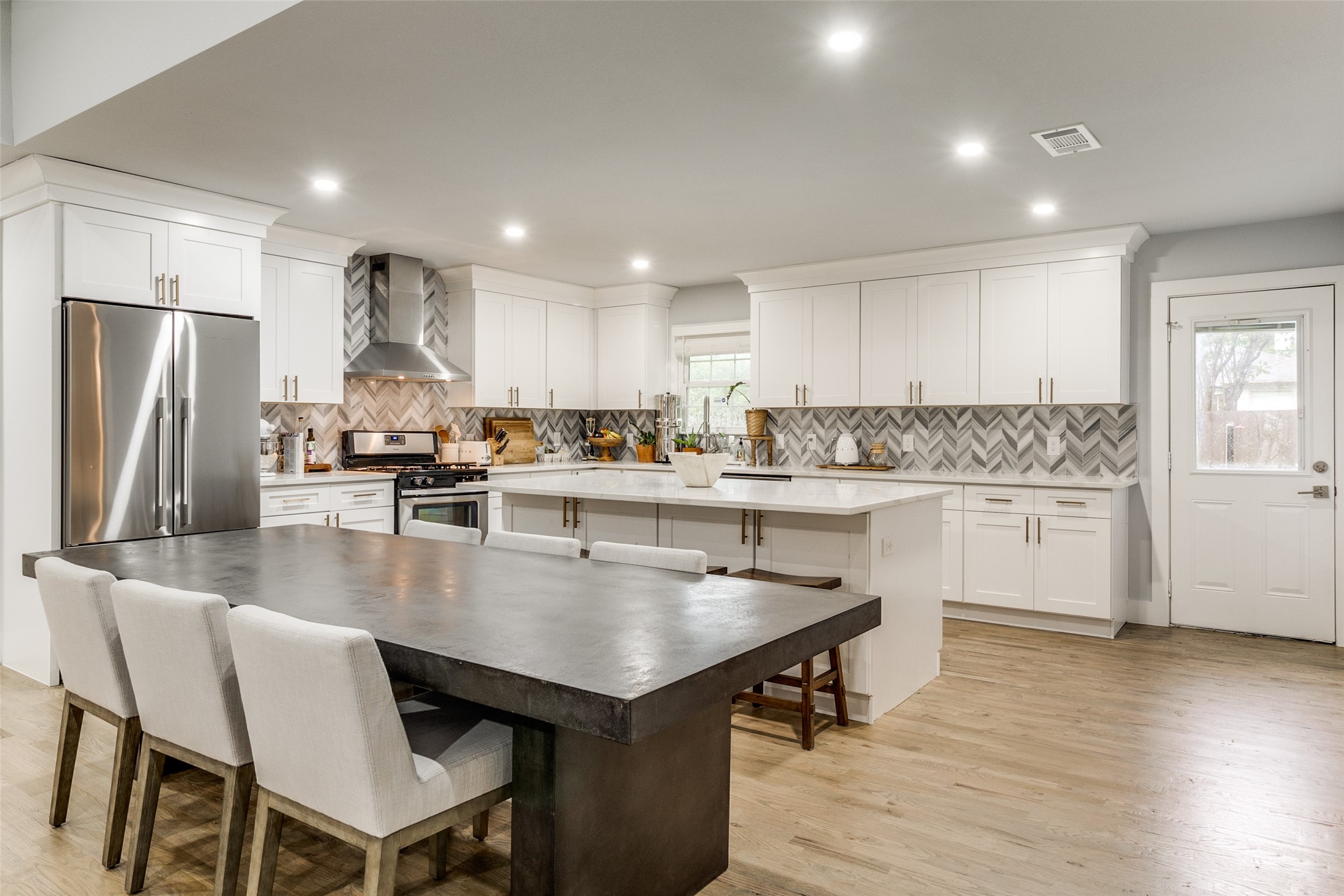 6210 Sudbury Drive Dallas TX 75214