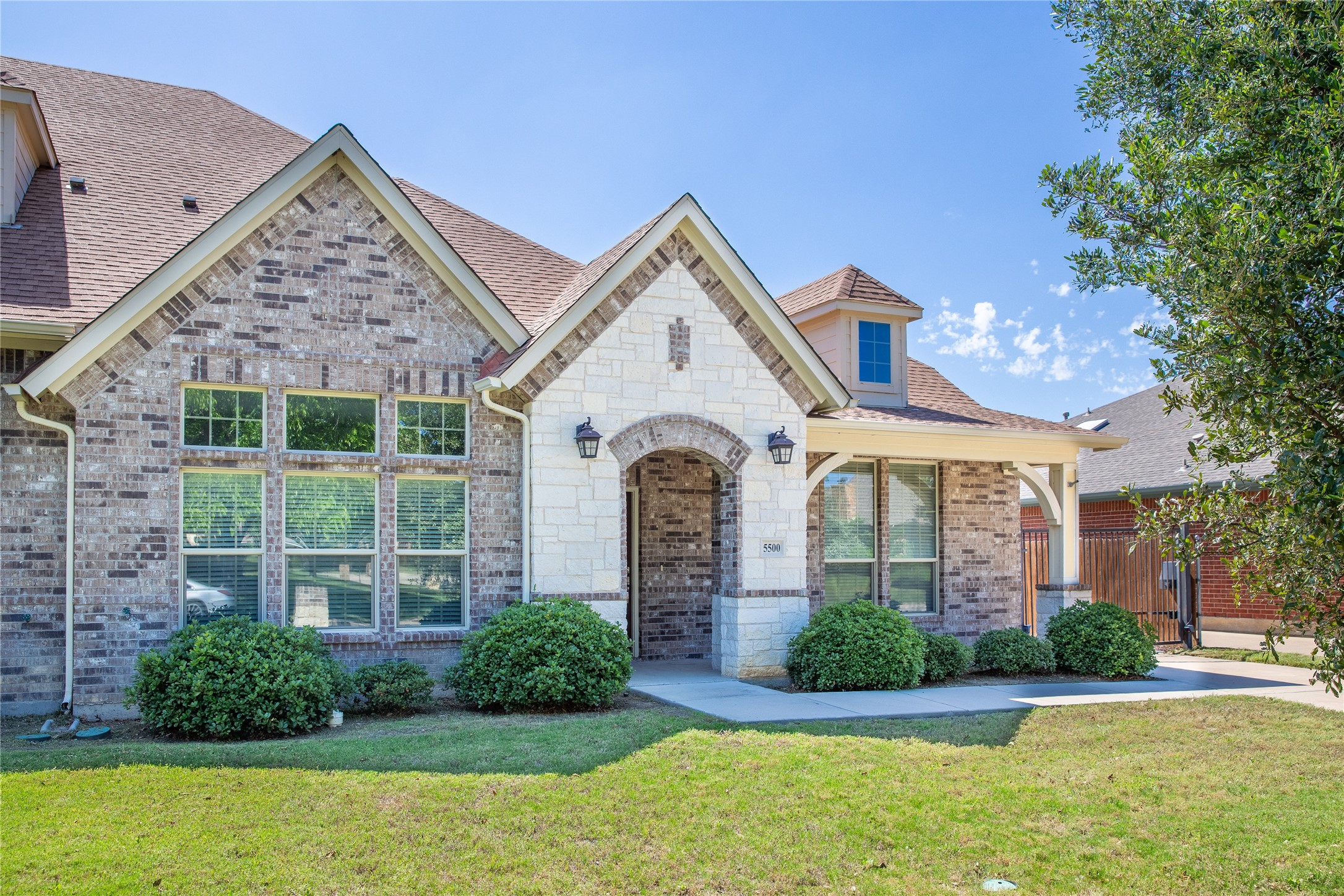 5500 Ledgestone Drive Fort Worth TX 76132