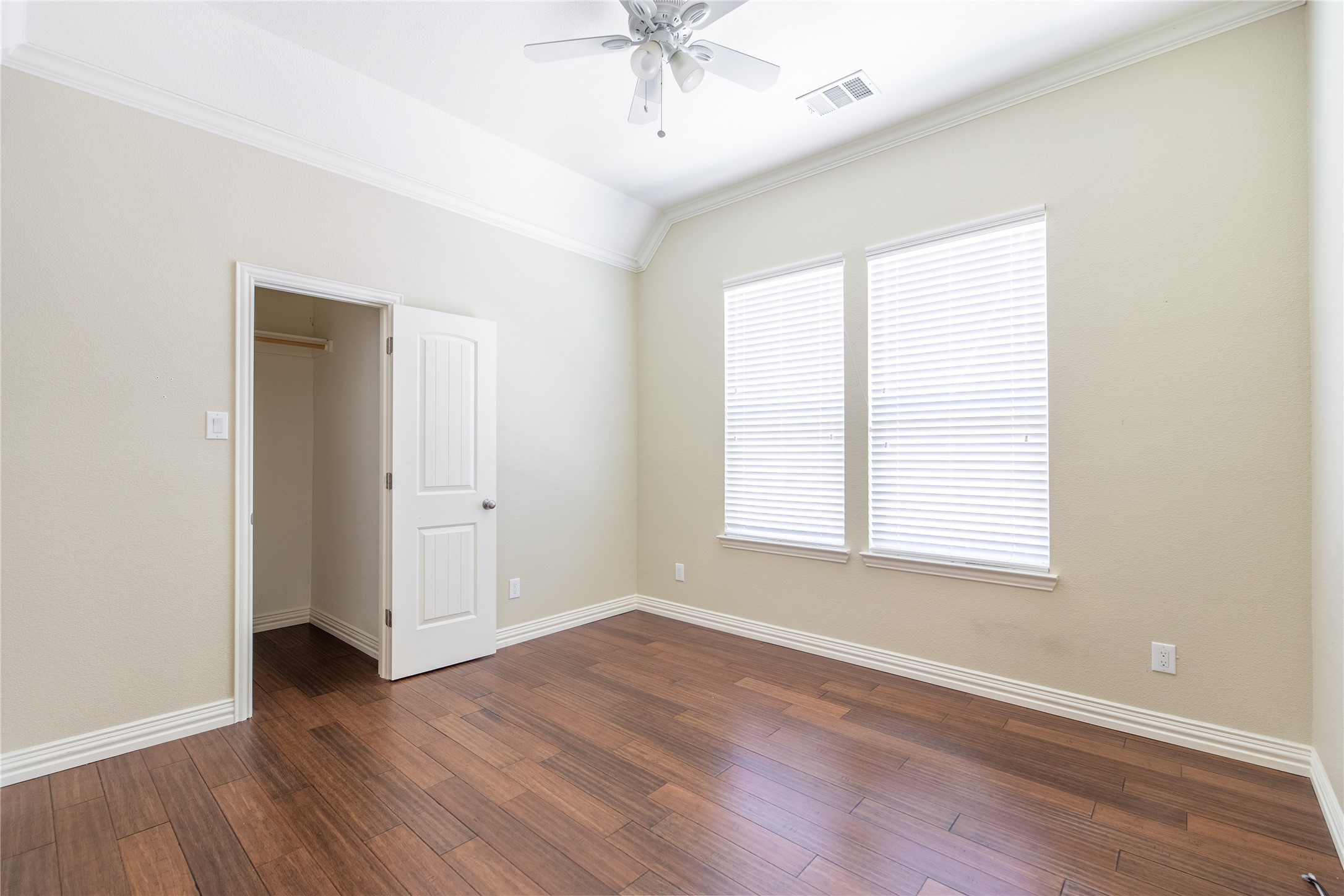 5500 Ledgestone Drive Fort Worth TX 76132
