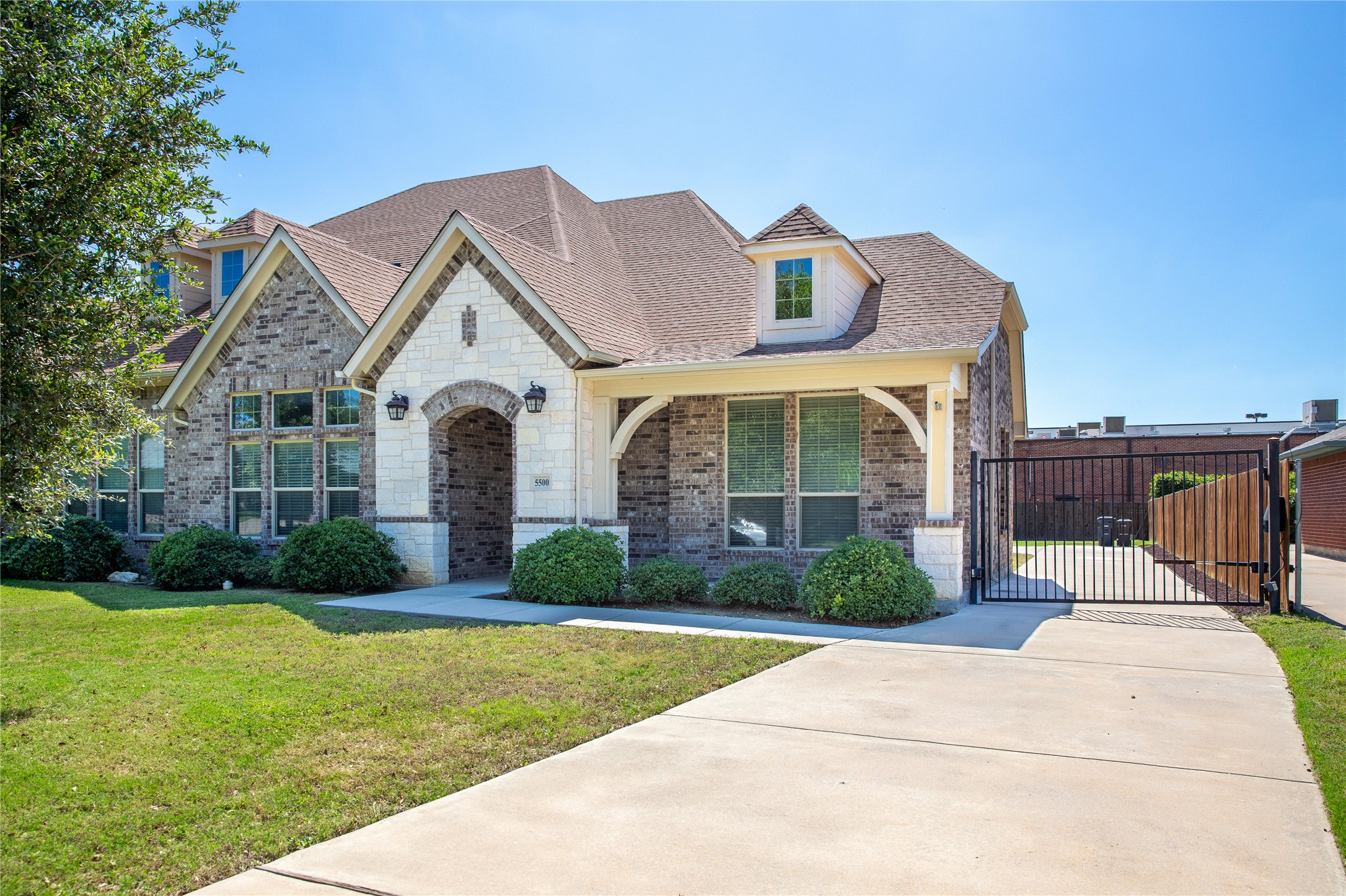 5500 Ledgestone Drive Fort Worth TX 76132