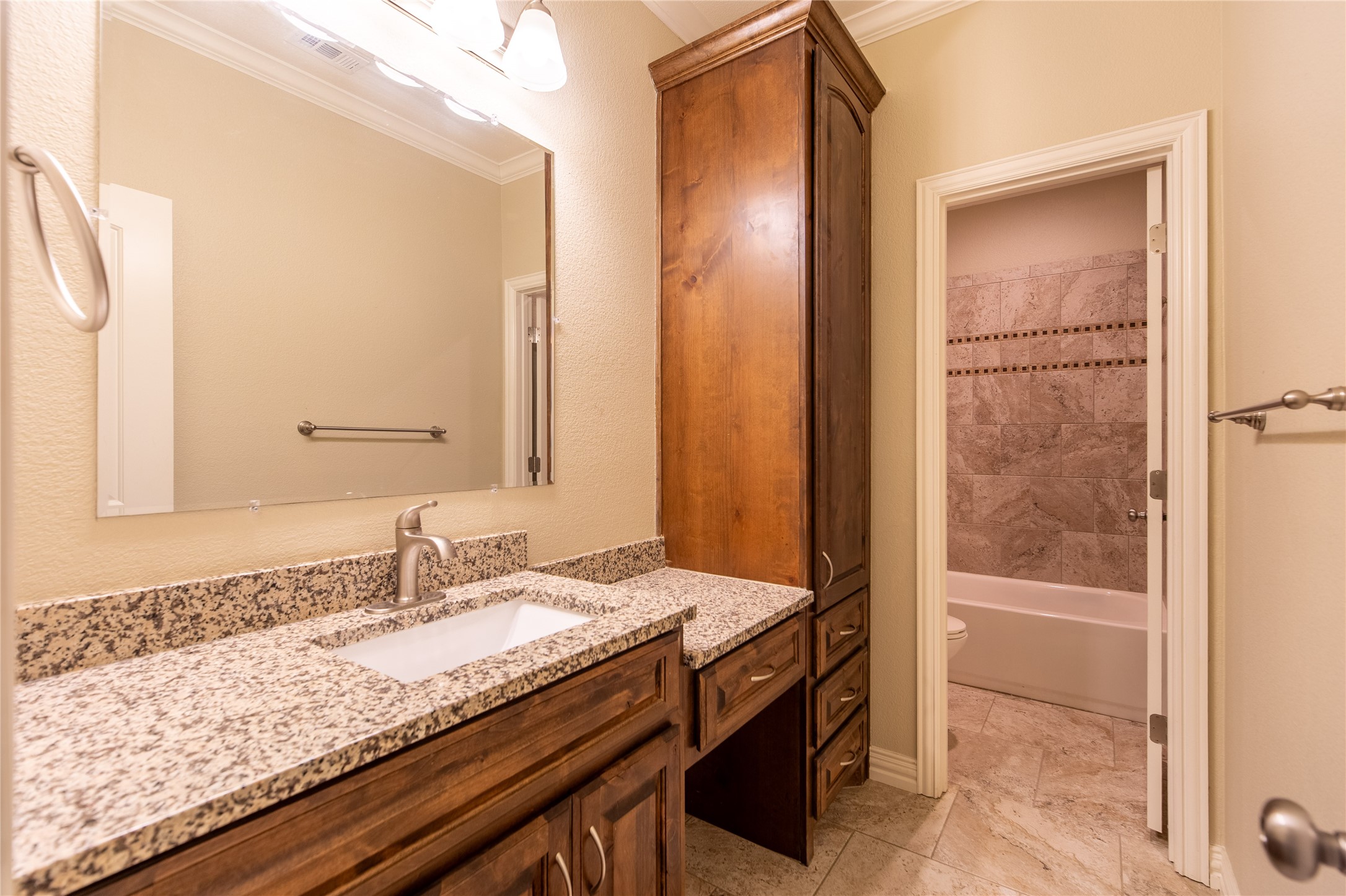 5500 Ledgestone Drive Fort Worth TX 76132