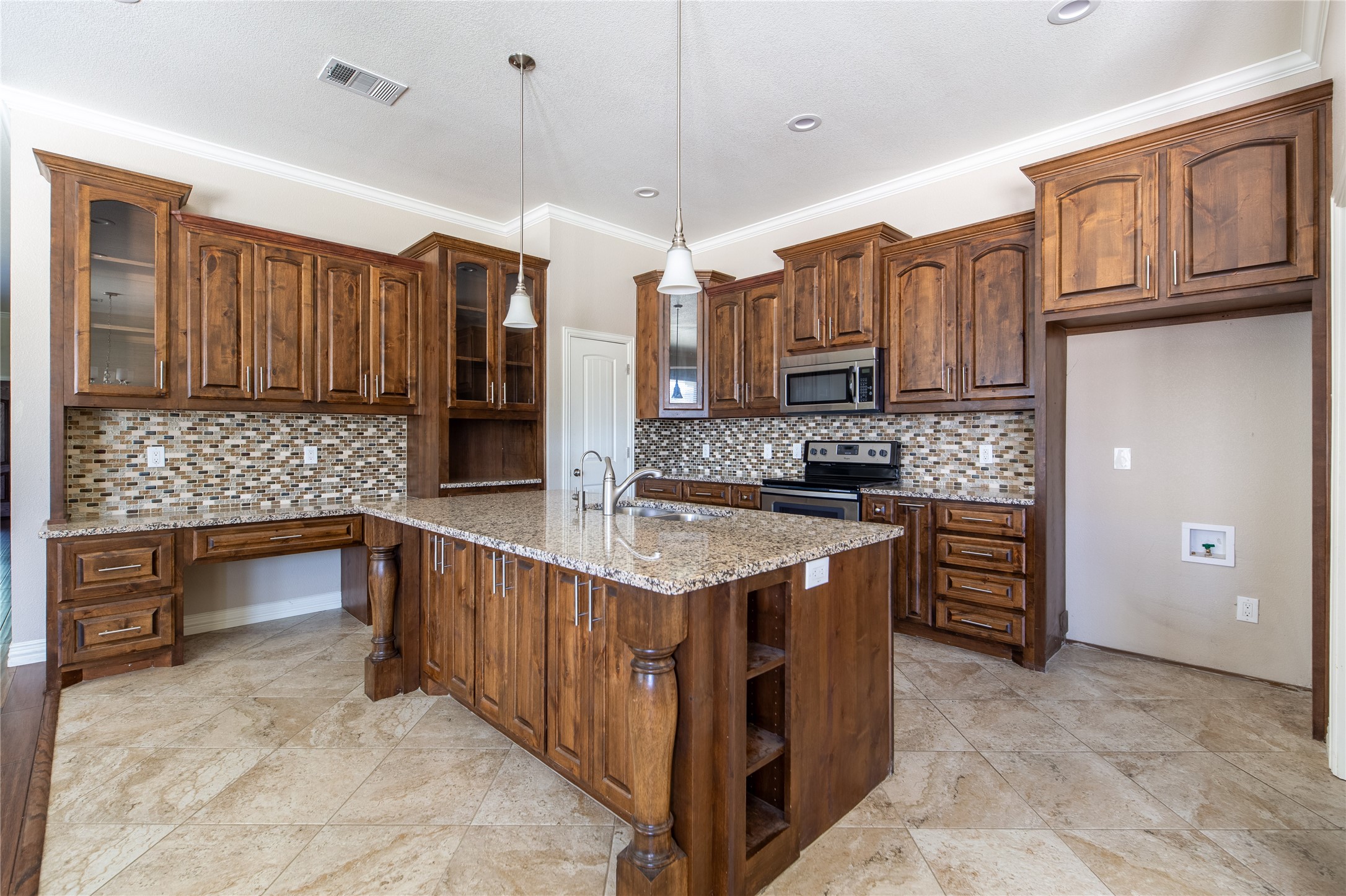 5500 Ledgestone Drive Fort Worth TX 76132