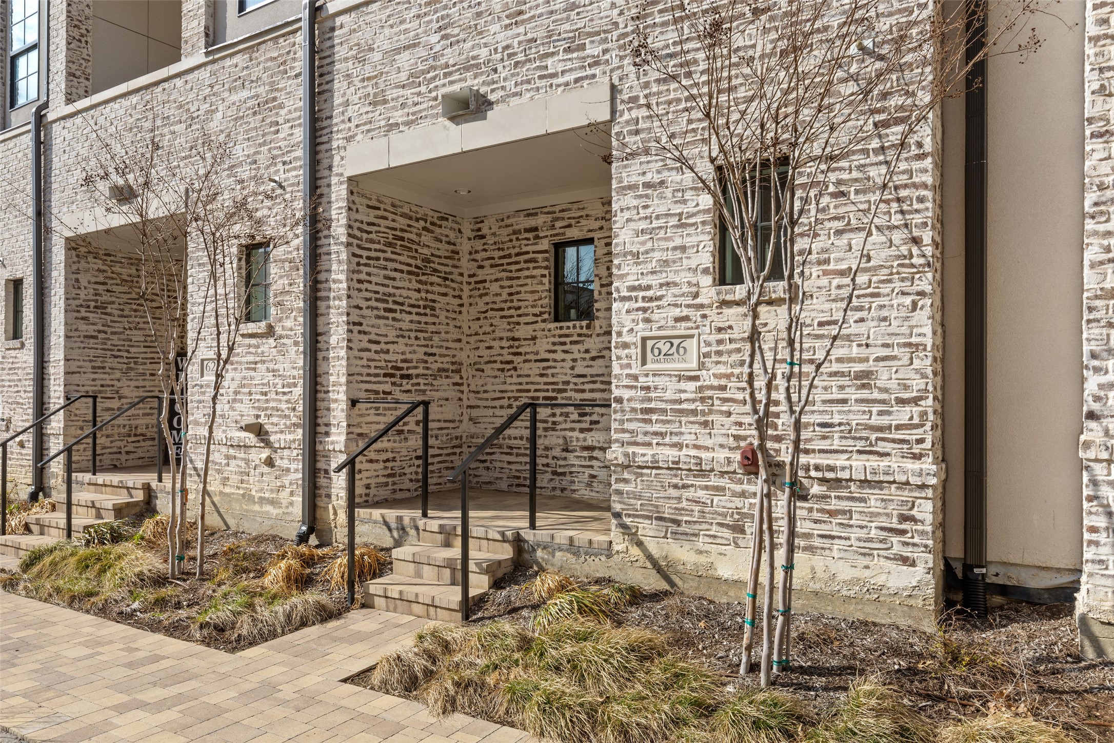 626 Dalton Lane Irving TX 75039