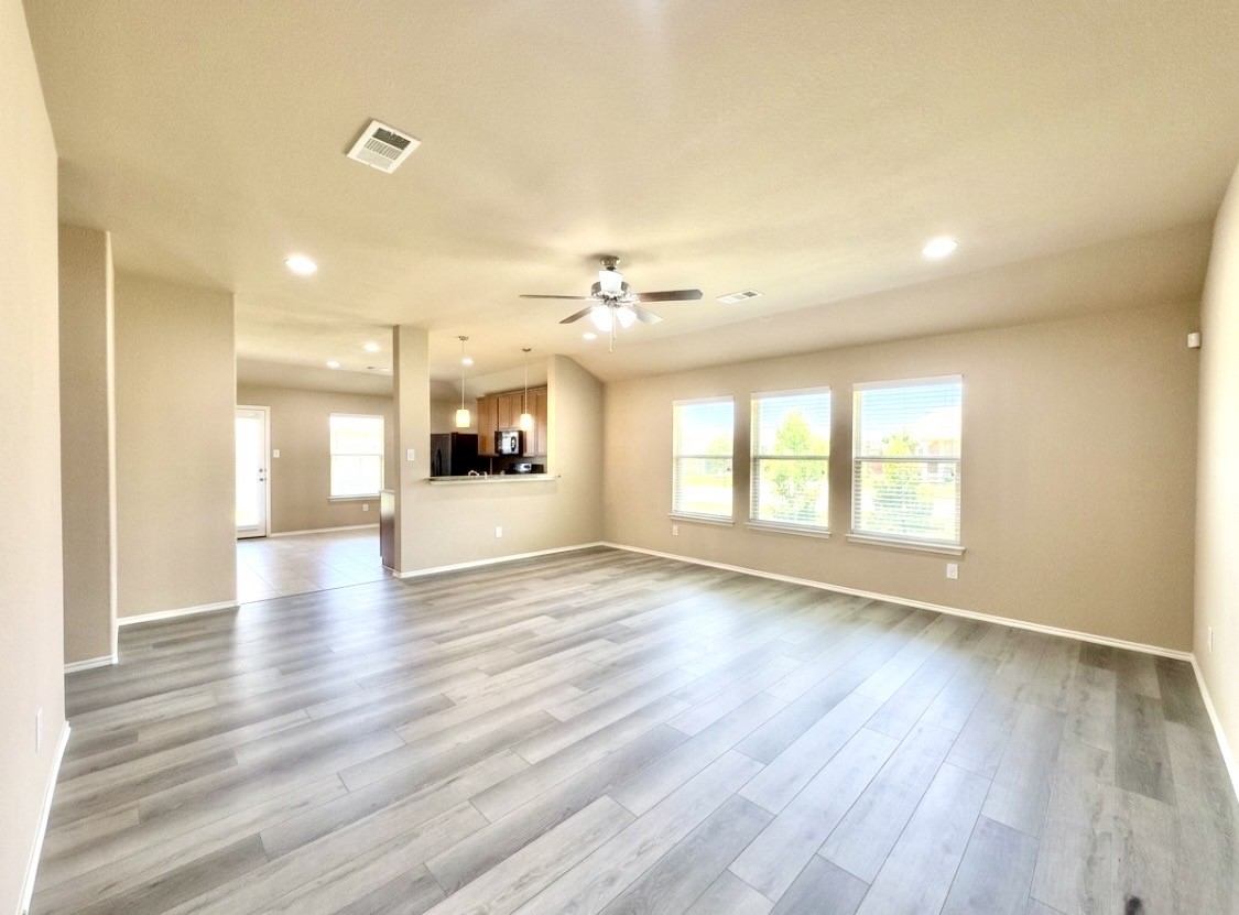 421 Goldstone Lane Fort Worth TX 76131