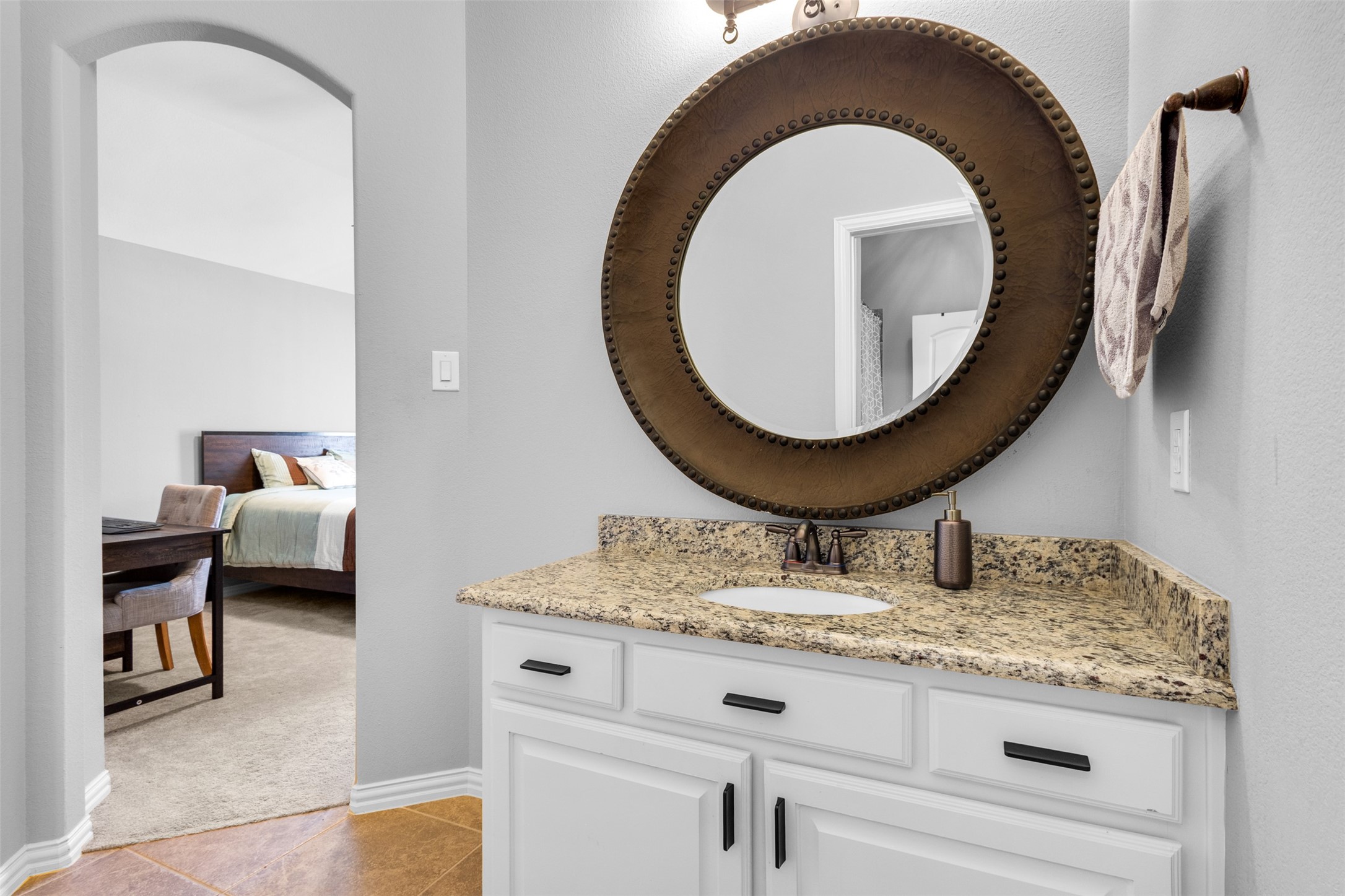 13648 Cobblestone Drive Farmers Branch TX 75244