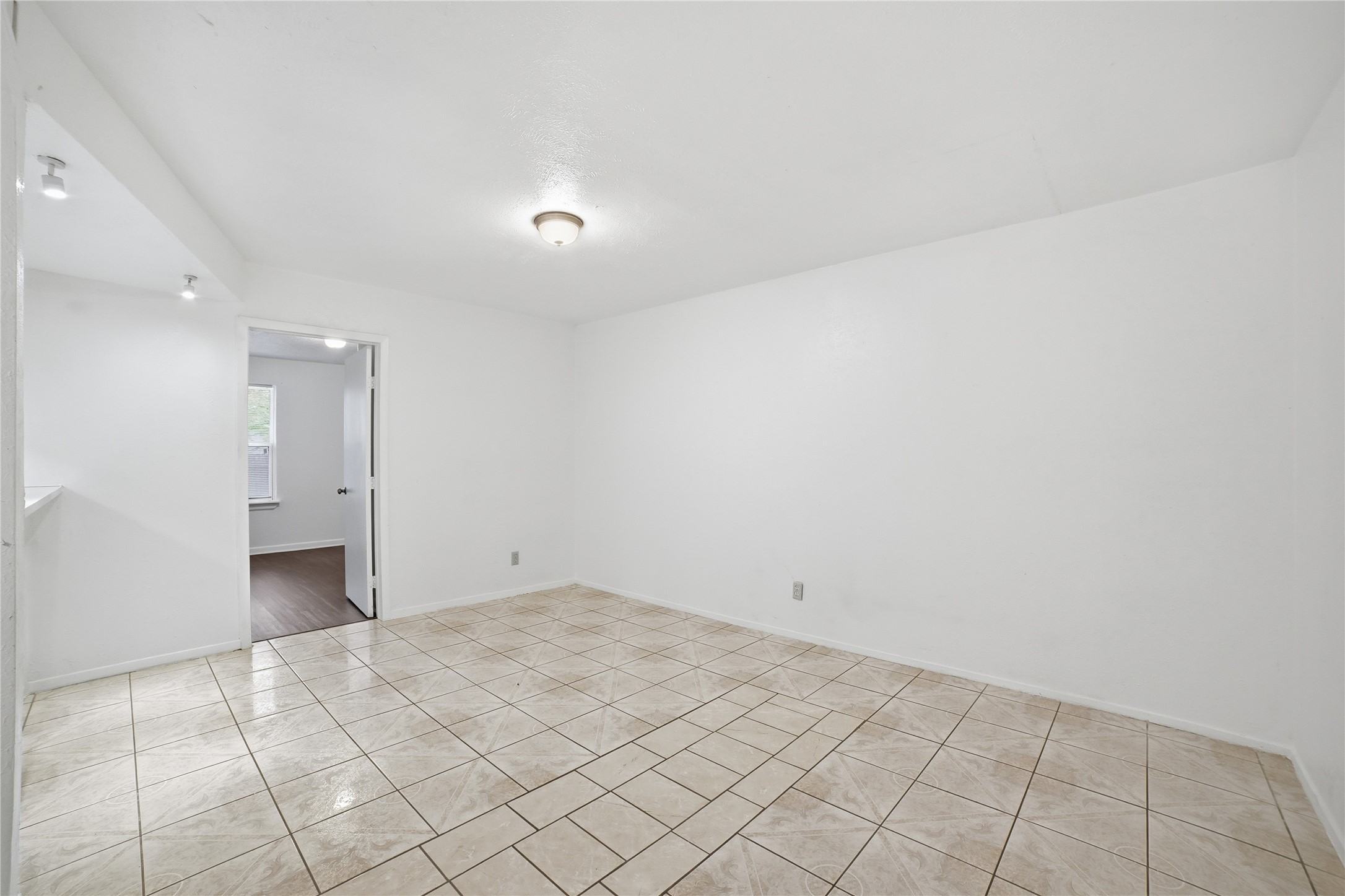 334 Valley Park Drive Garland TX 75043