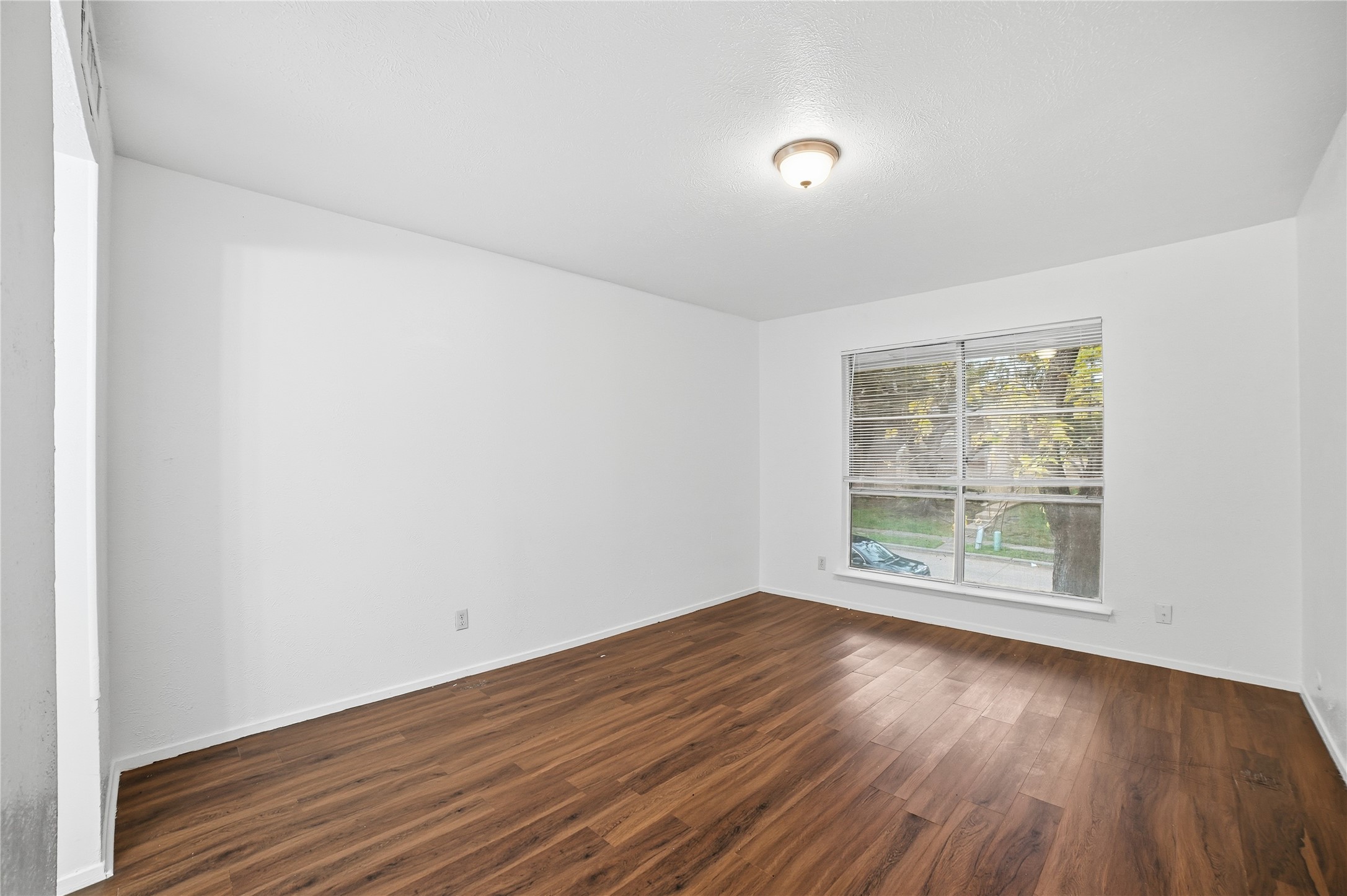 334 Valley Park Drive Garland TX 75043
