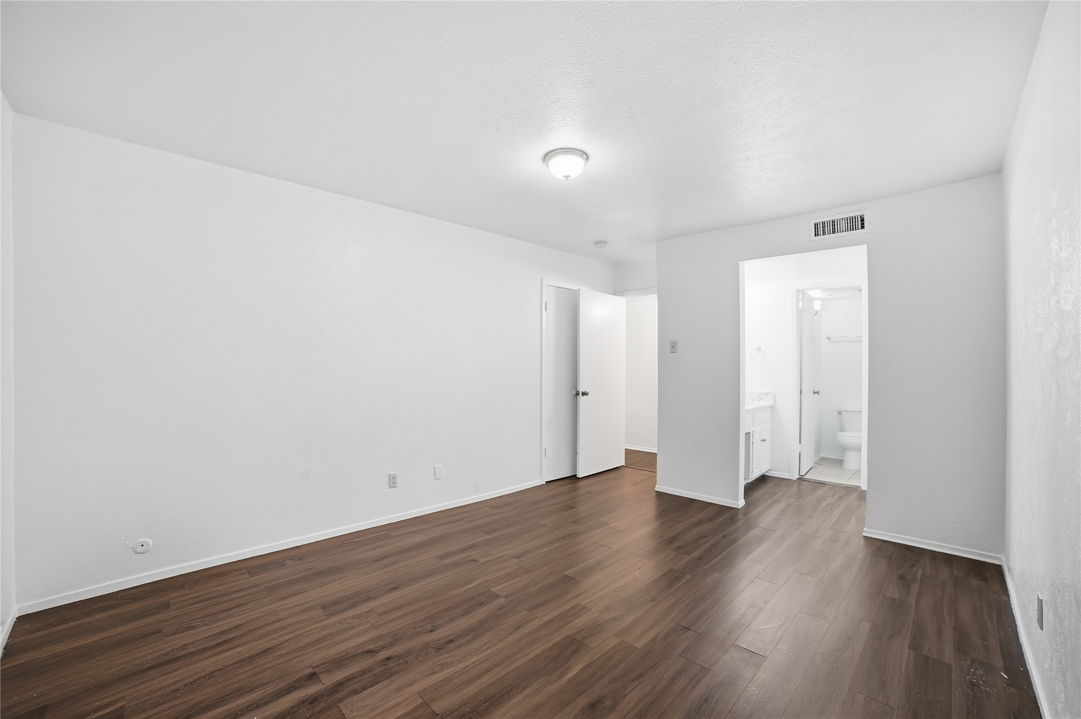334 Valley Park Drive Garland TX 75043