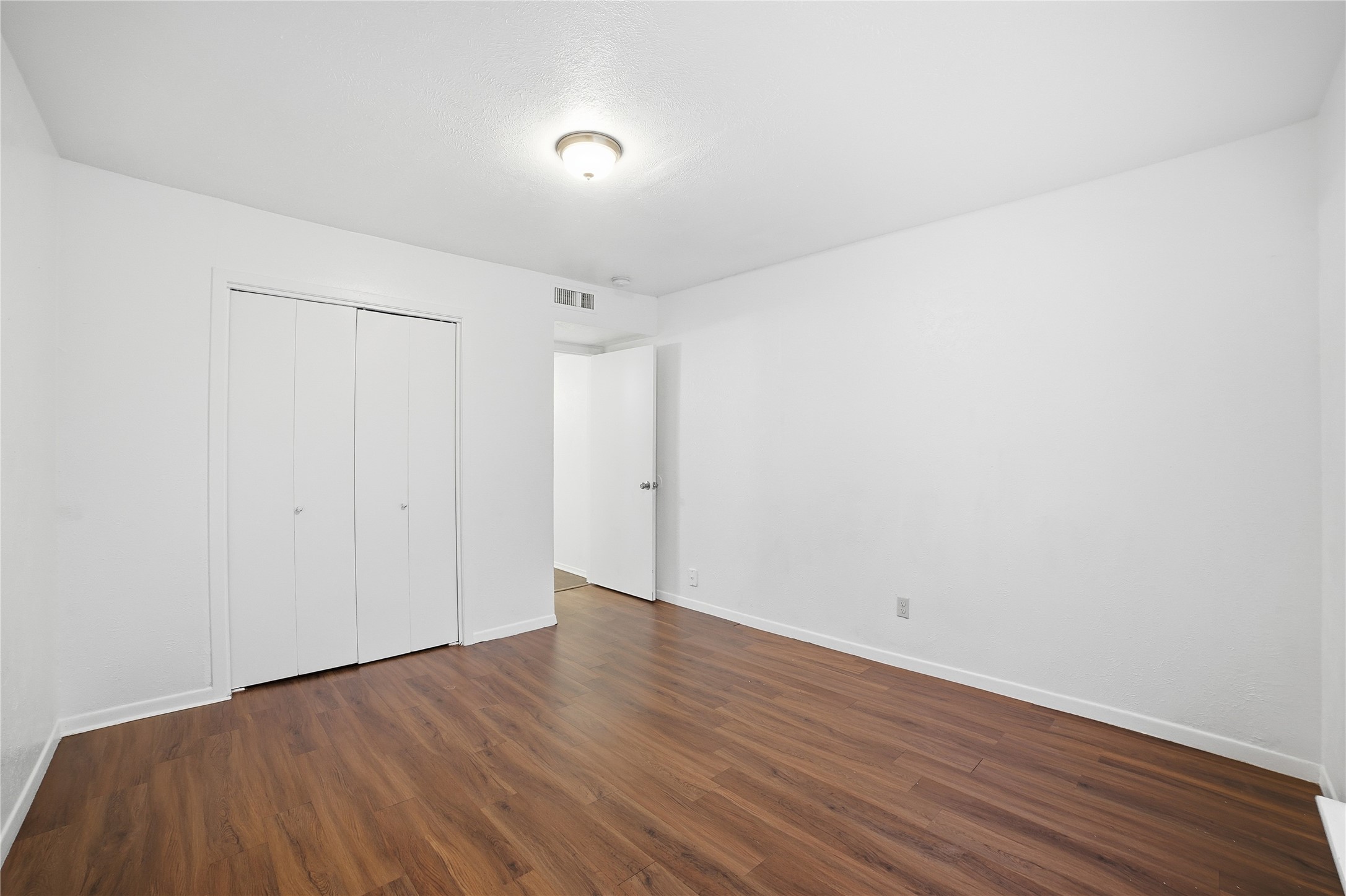 334 Valley Park Drive Garland TX 75043