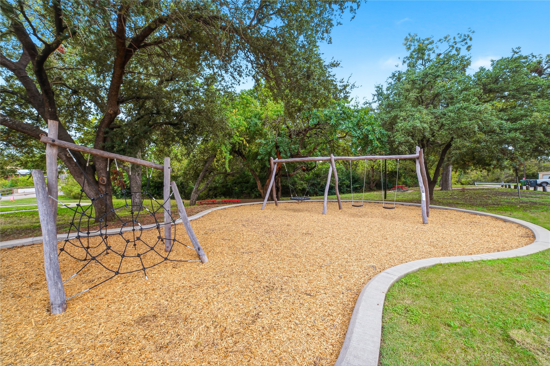 334 Valley Park Drive Garland TX 75043