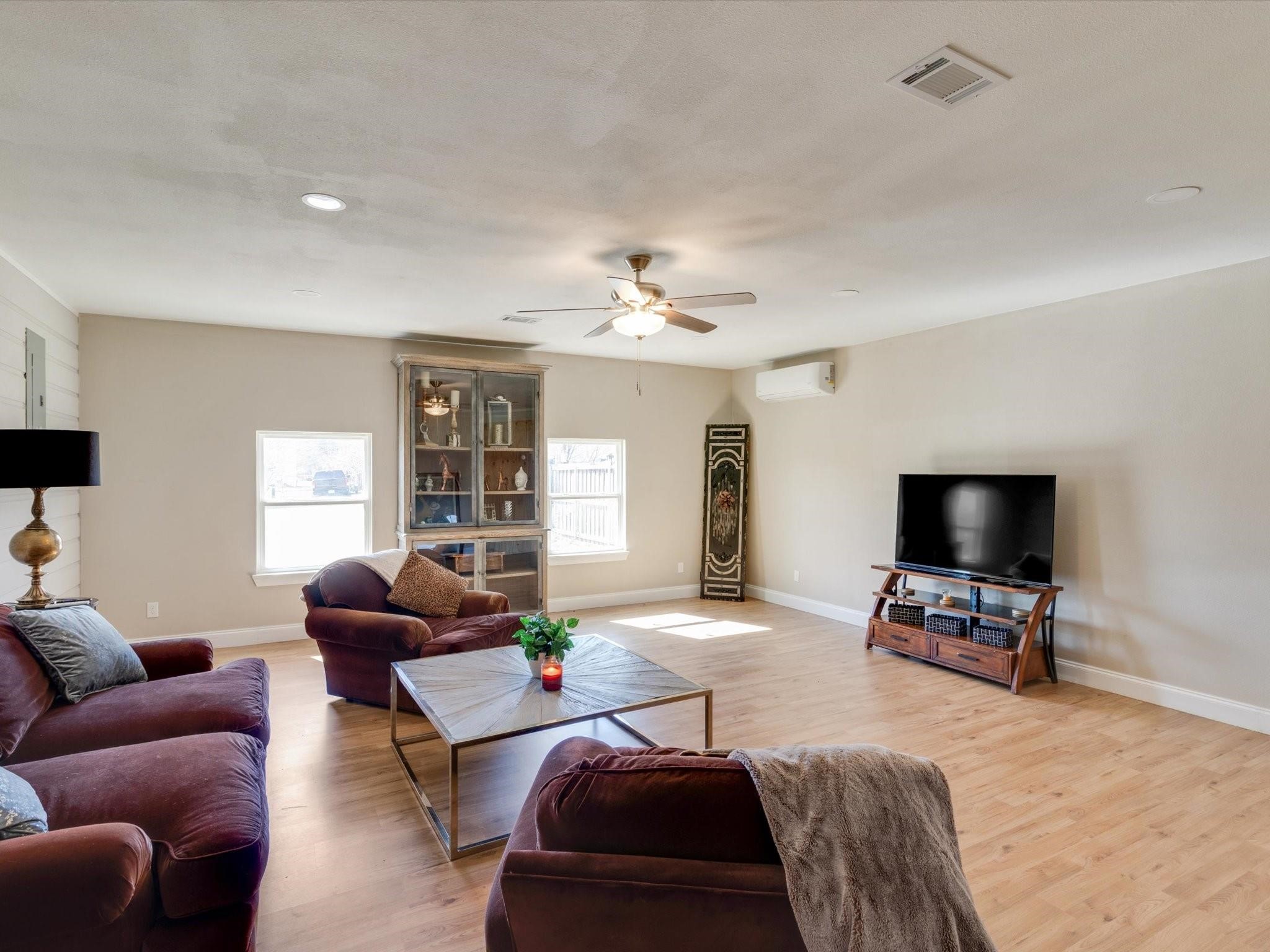 801 Pecan Street Sanger TX 76266