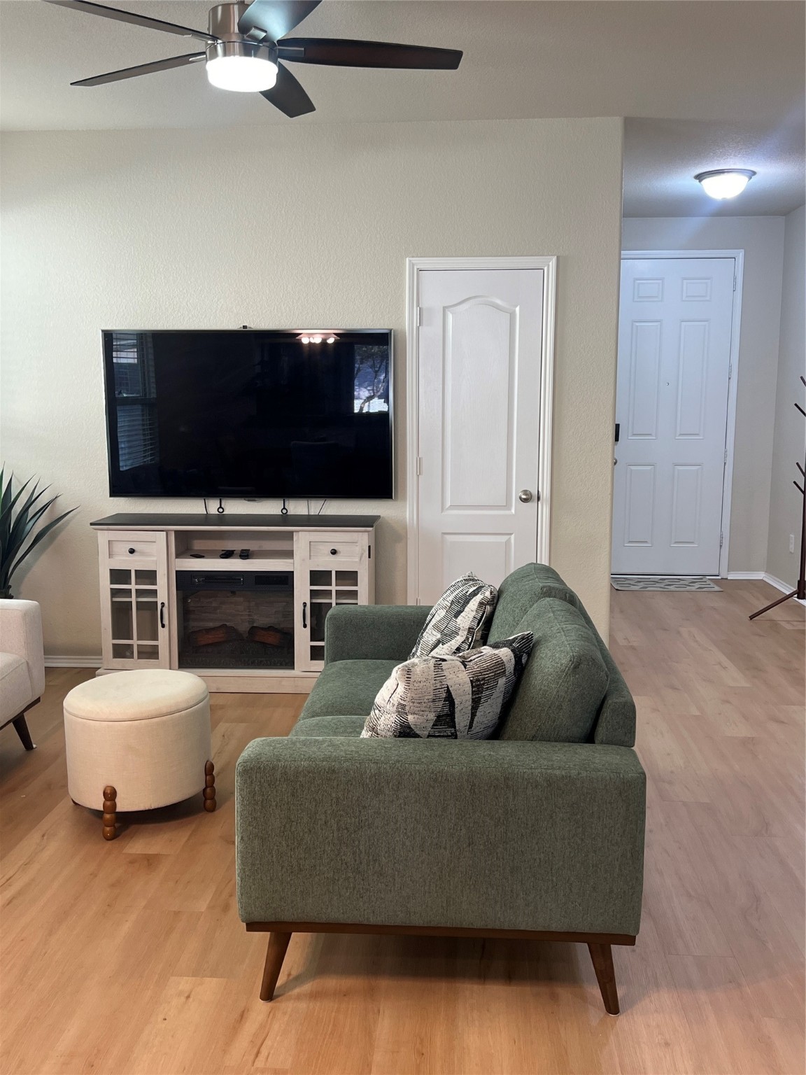 1013 Bruni Court Aubrey TX 76227