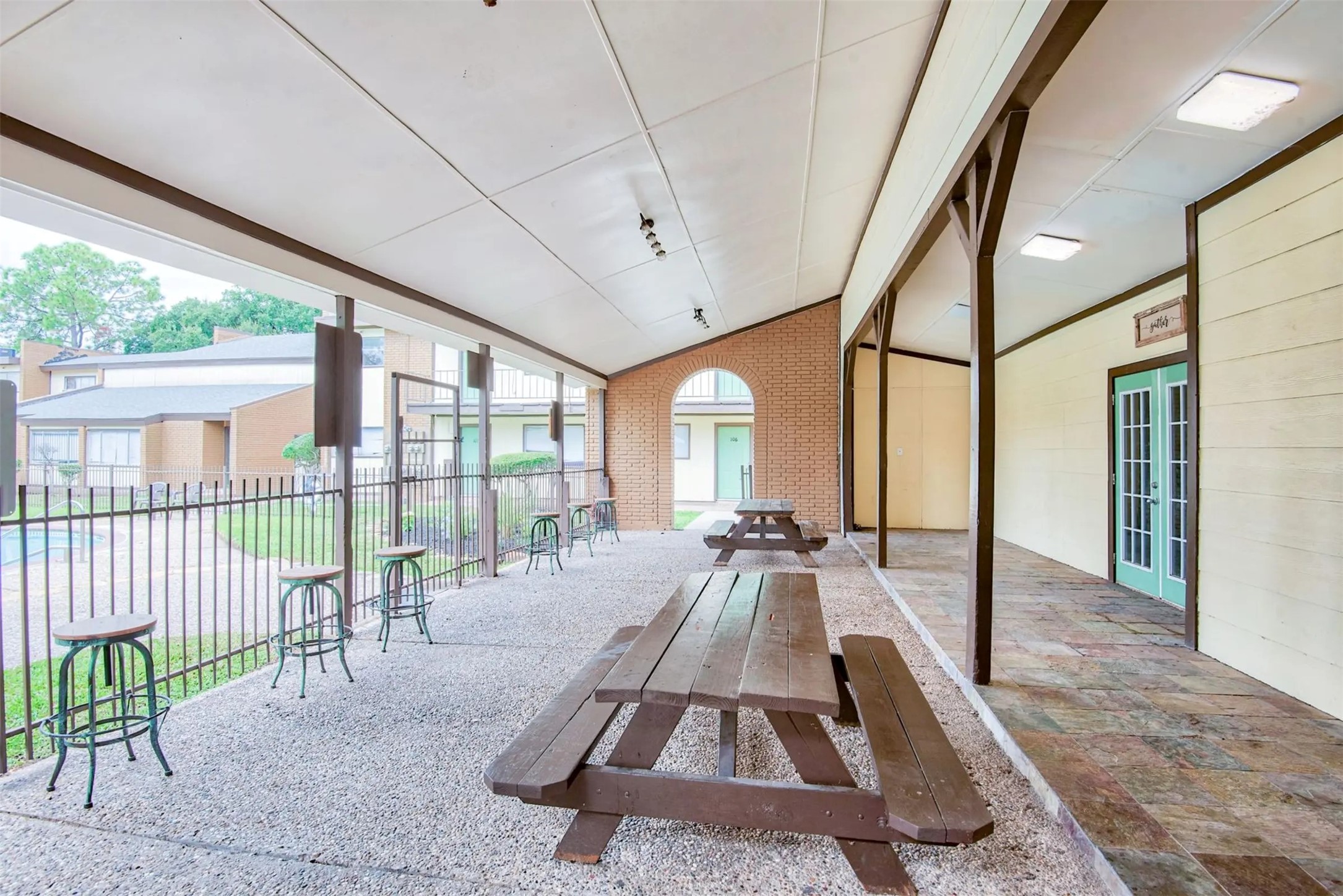 4343 Shaver Street Pasadena TX 77504
