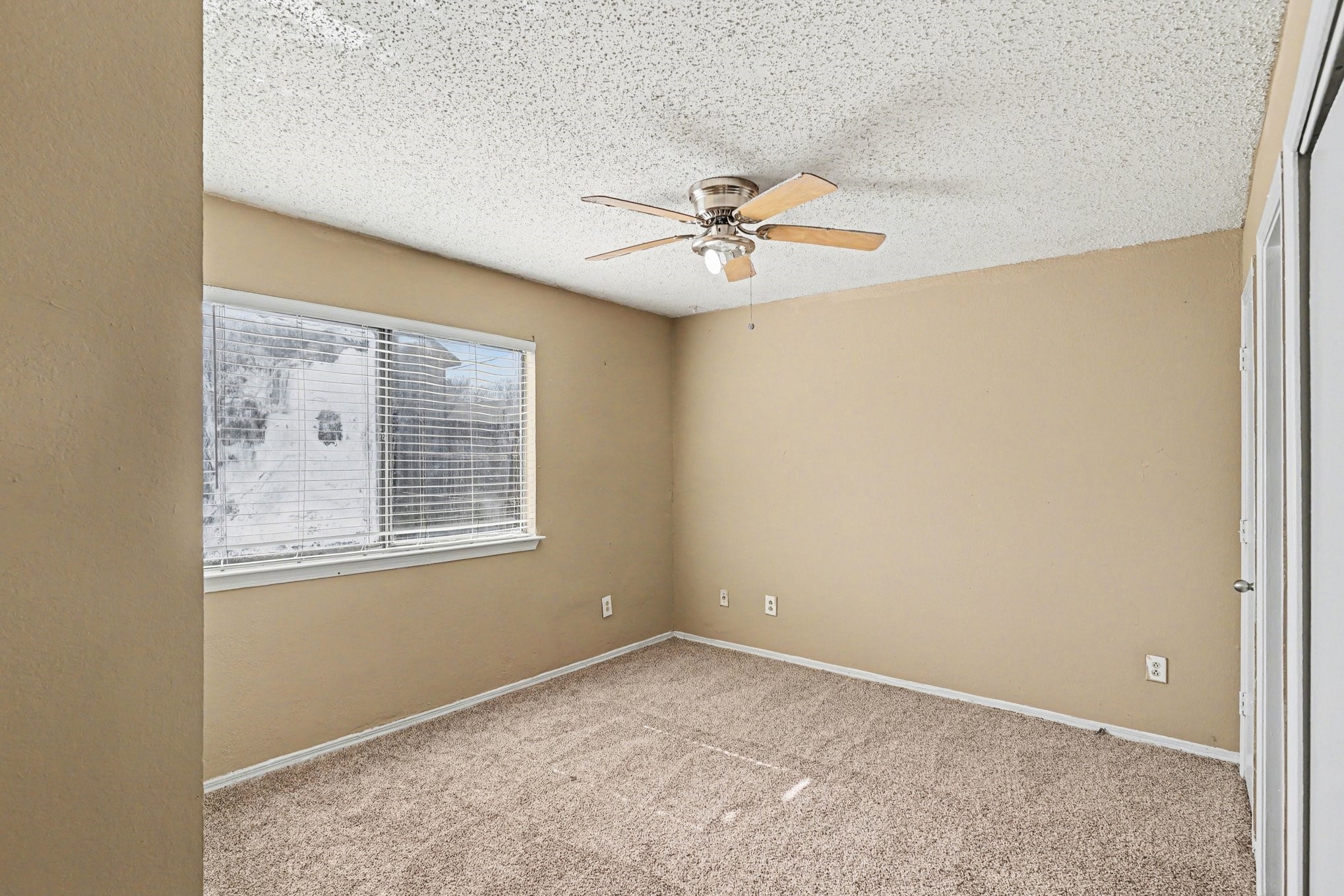 10328 Chelmsford Drive Dallas TX 75217