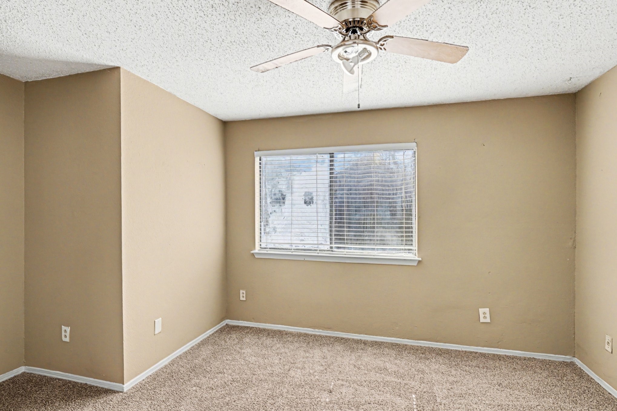 10328 Chelmsford Drive Dallas TX 75217
