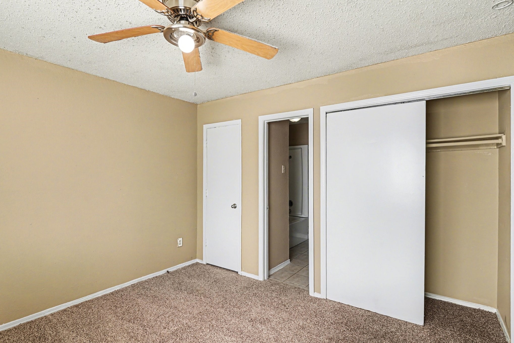 10328 Chelmsford Drive Dallas TX 75217