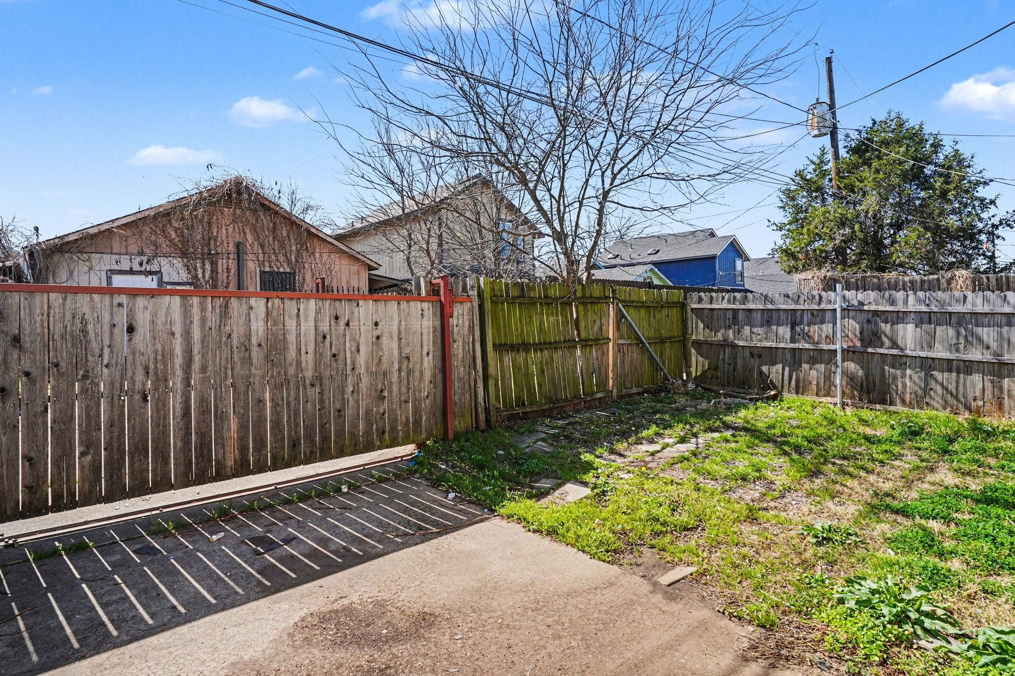 10328 Chelmsford Drive Dallas TX 75217