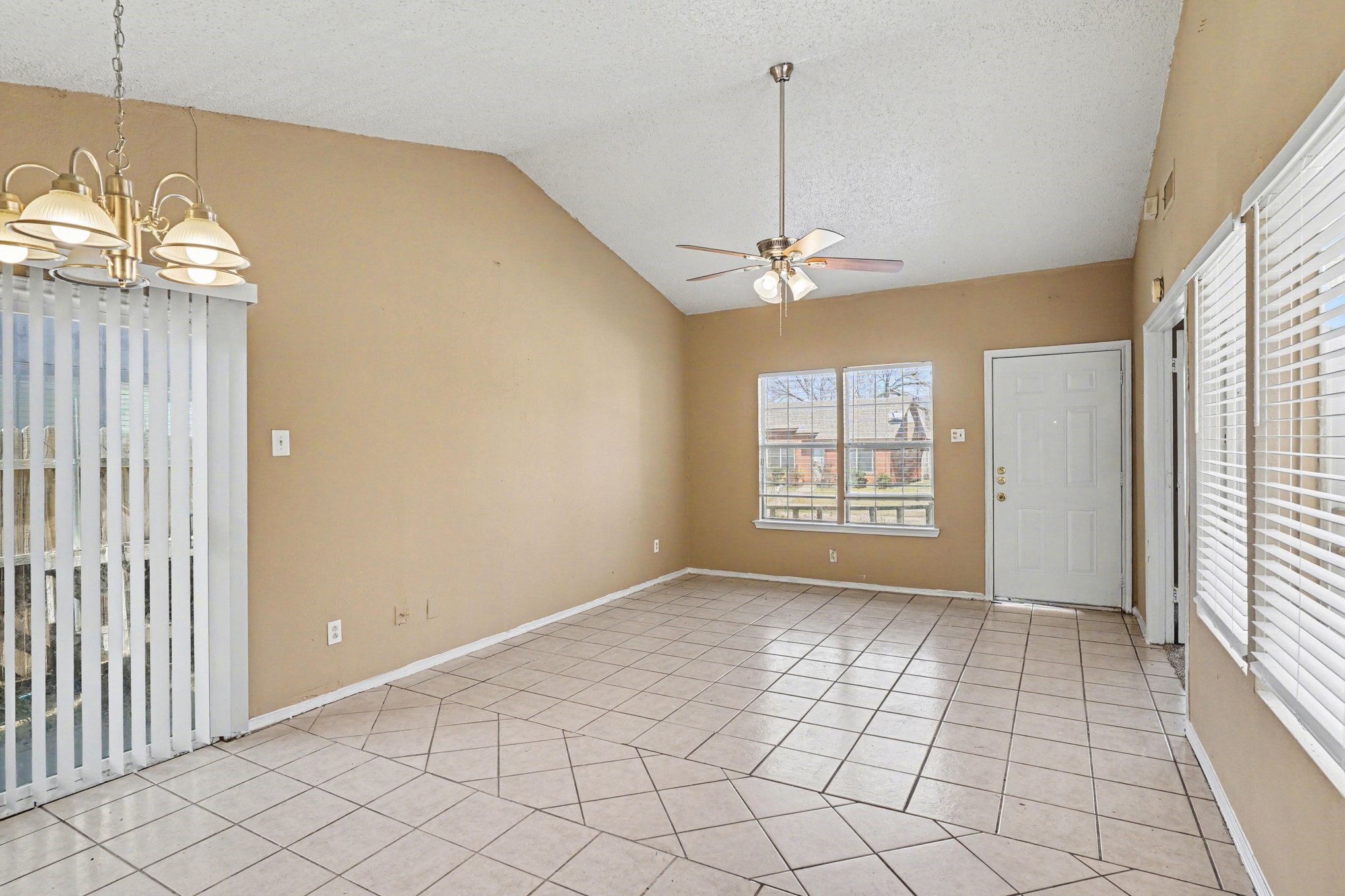 10328 Chelmsford Drive Dallas TX 75217