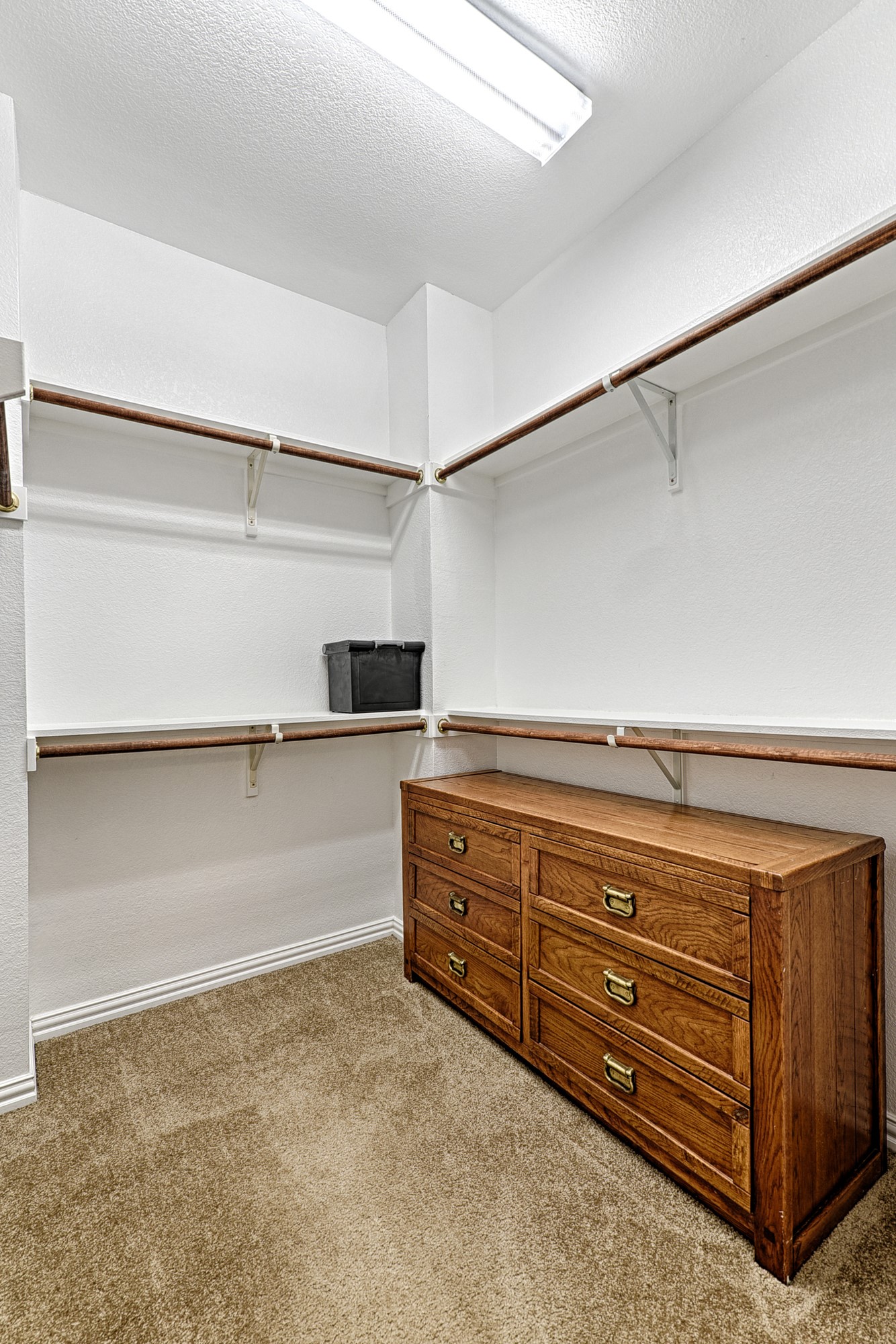 2326 Stutz Drive Dallas TX 75235