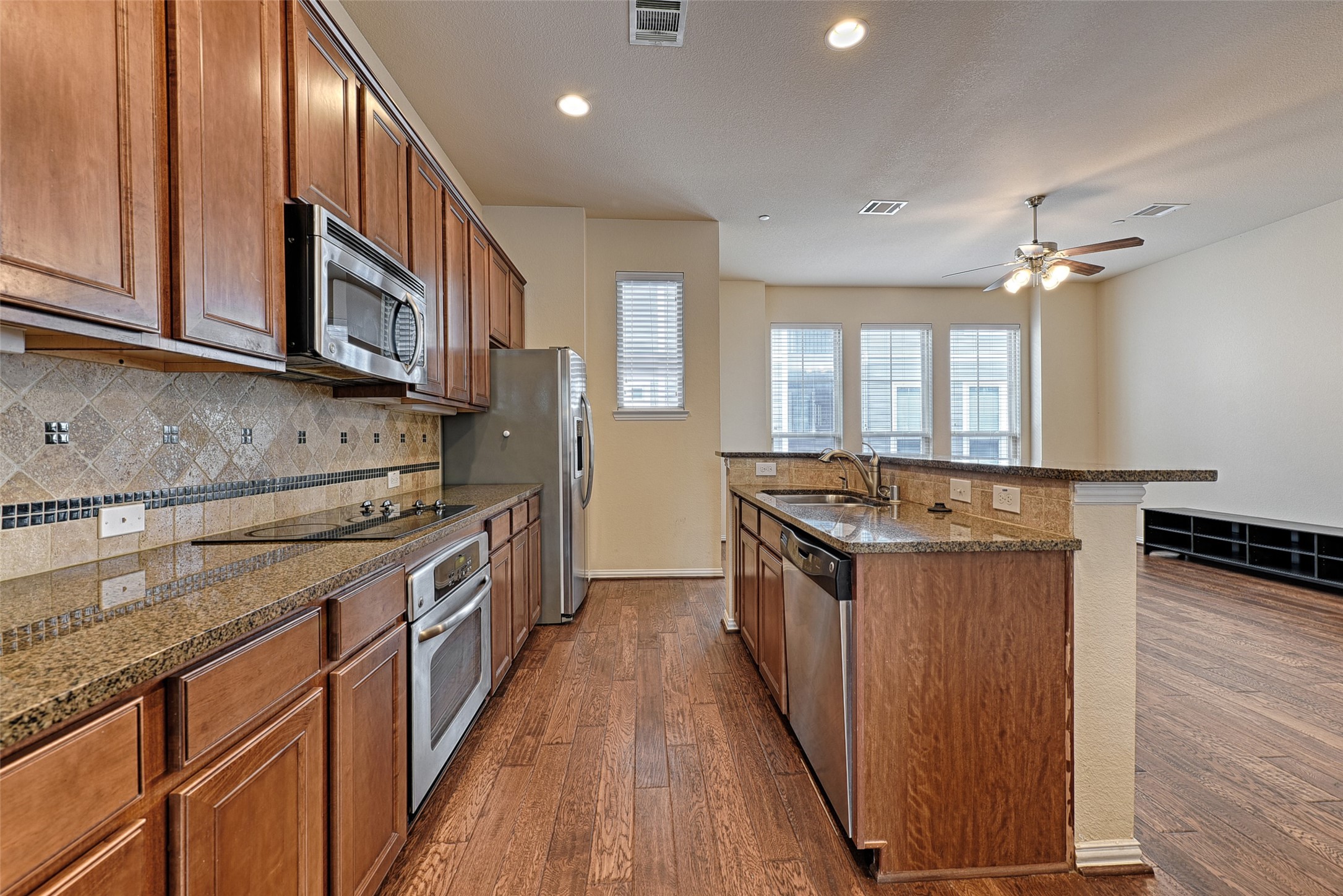 2326 Stutz Drive Dallas TX 75235