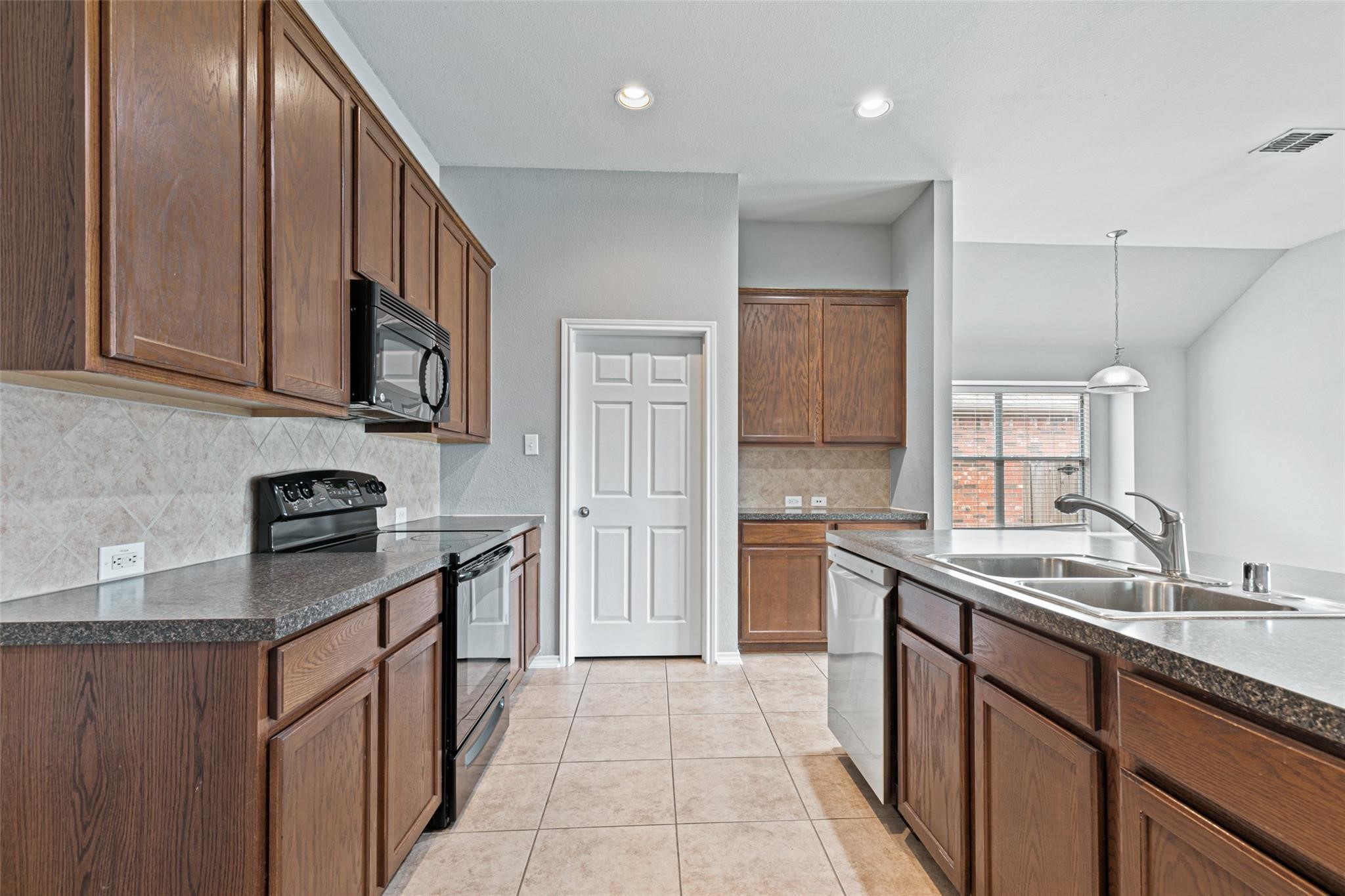 1204 Cedar Cove Place Royse City TX 75189