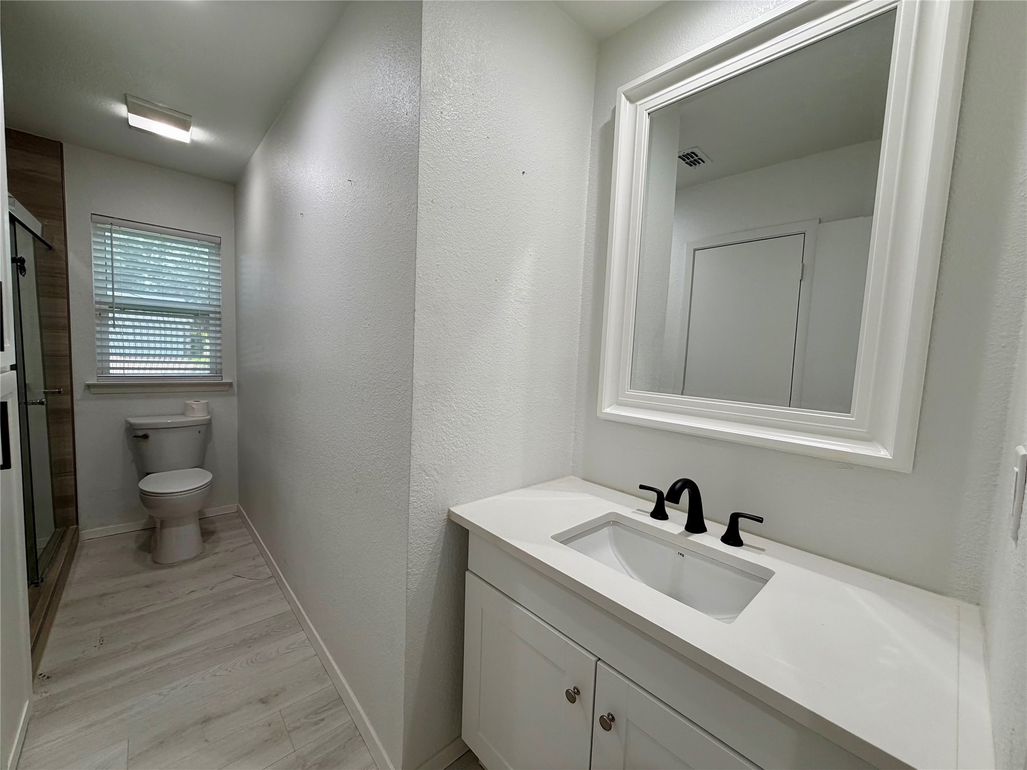 2021 Lexington Place Bedford TX 76022
