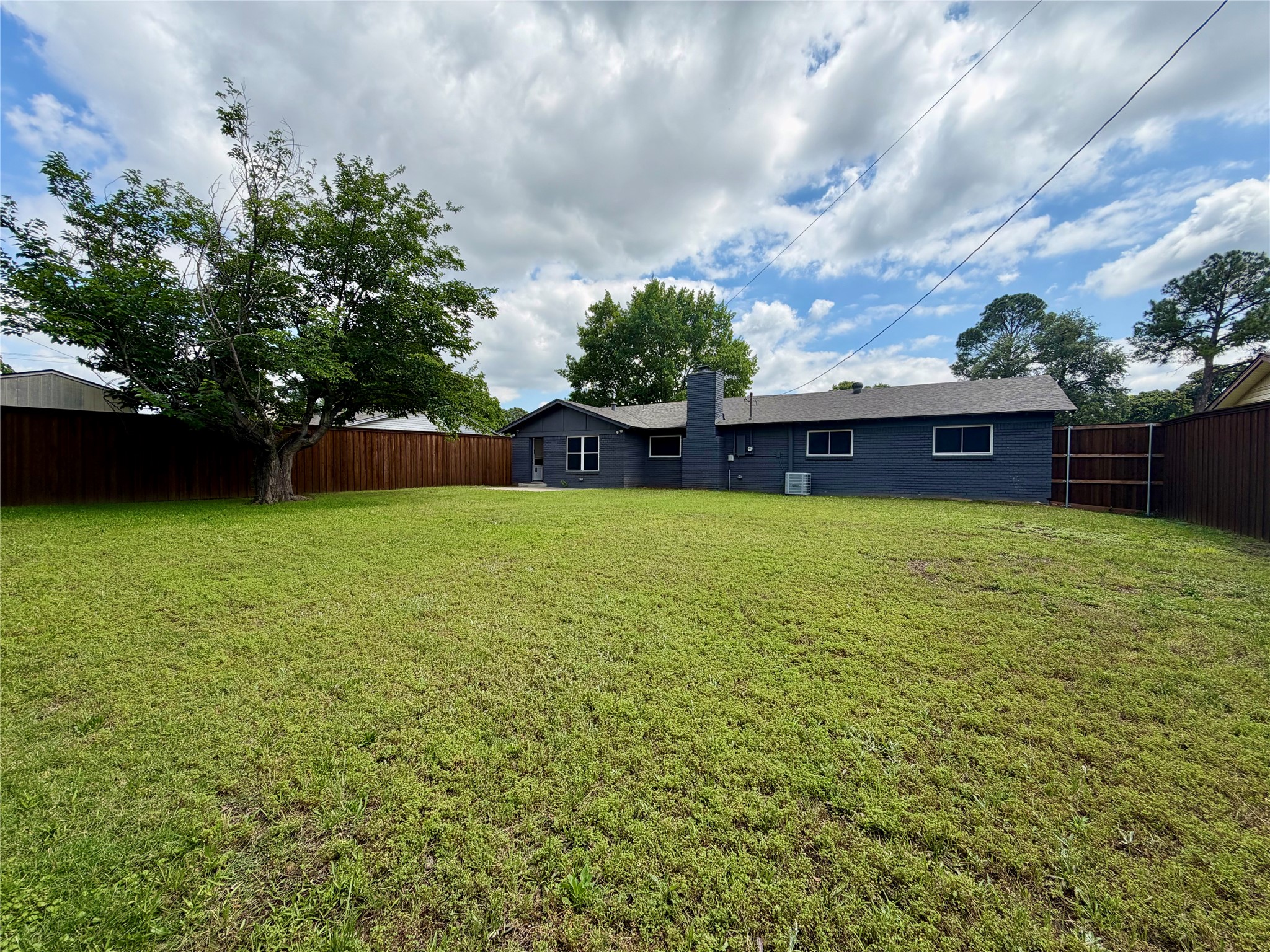 2021 Lexington Place Bedford TX 76022