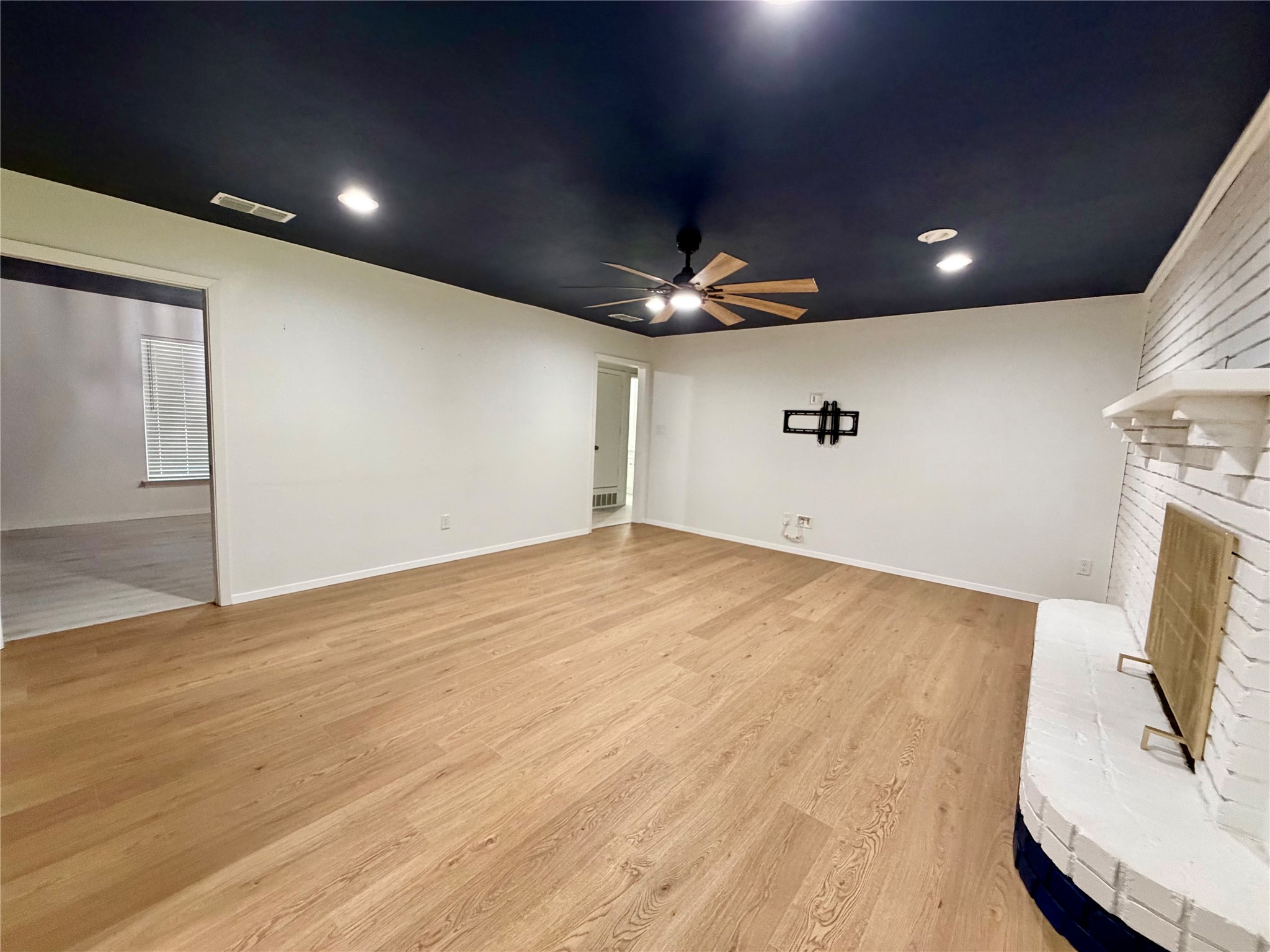 2021 Lexington Place Bedford TX 76022