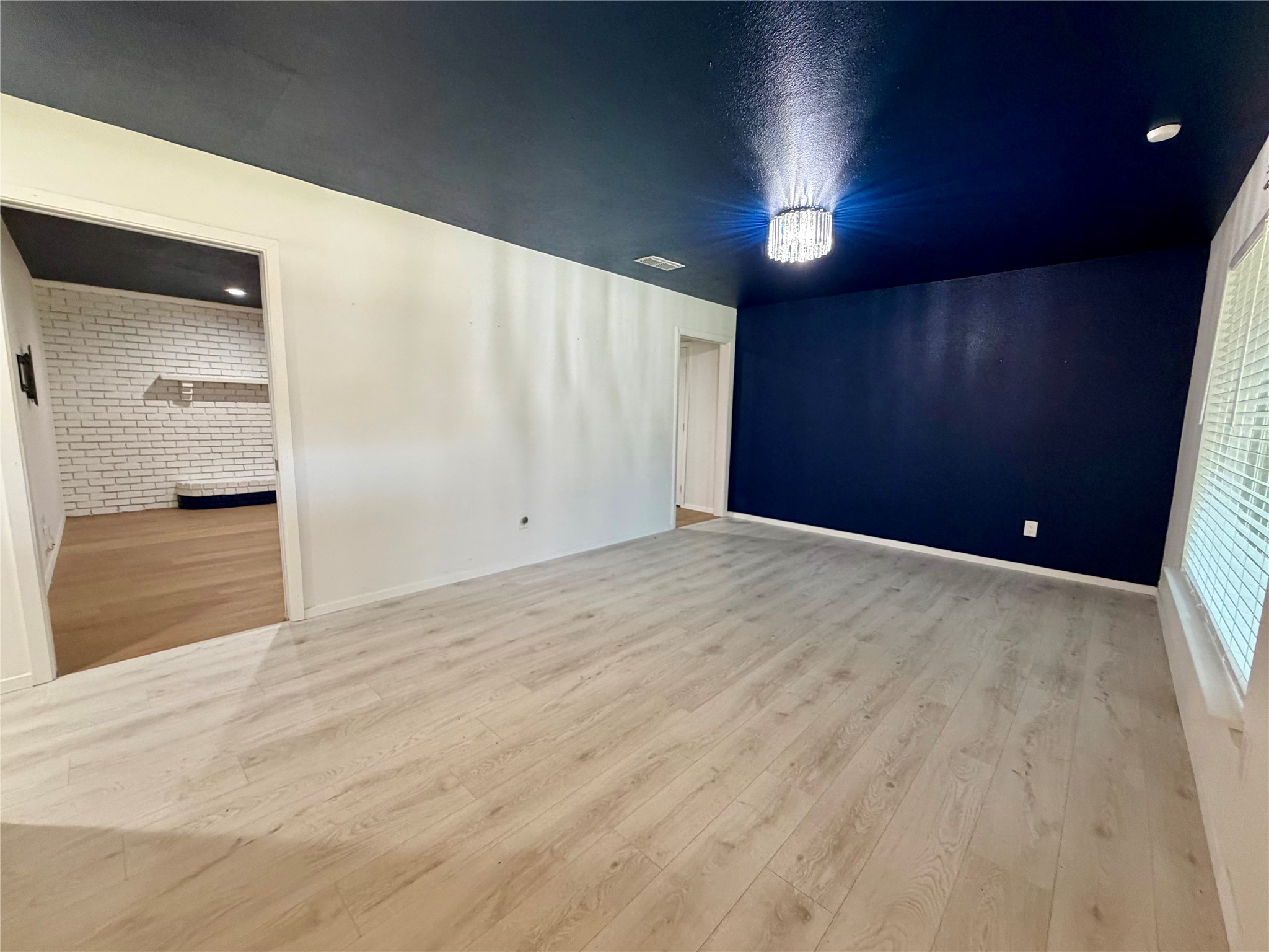 2021 Lexington Place Bedford TX 76022