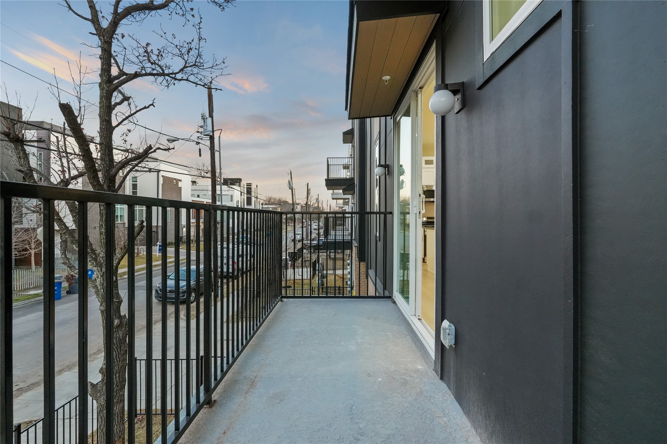 2101 N Prairie Avenue Dallas TX 75204