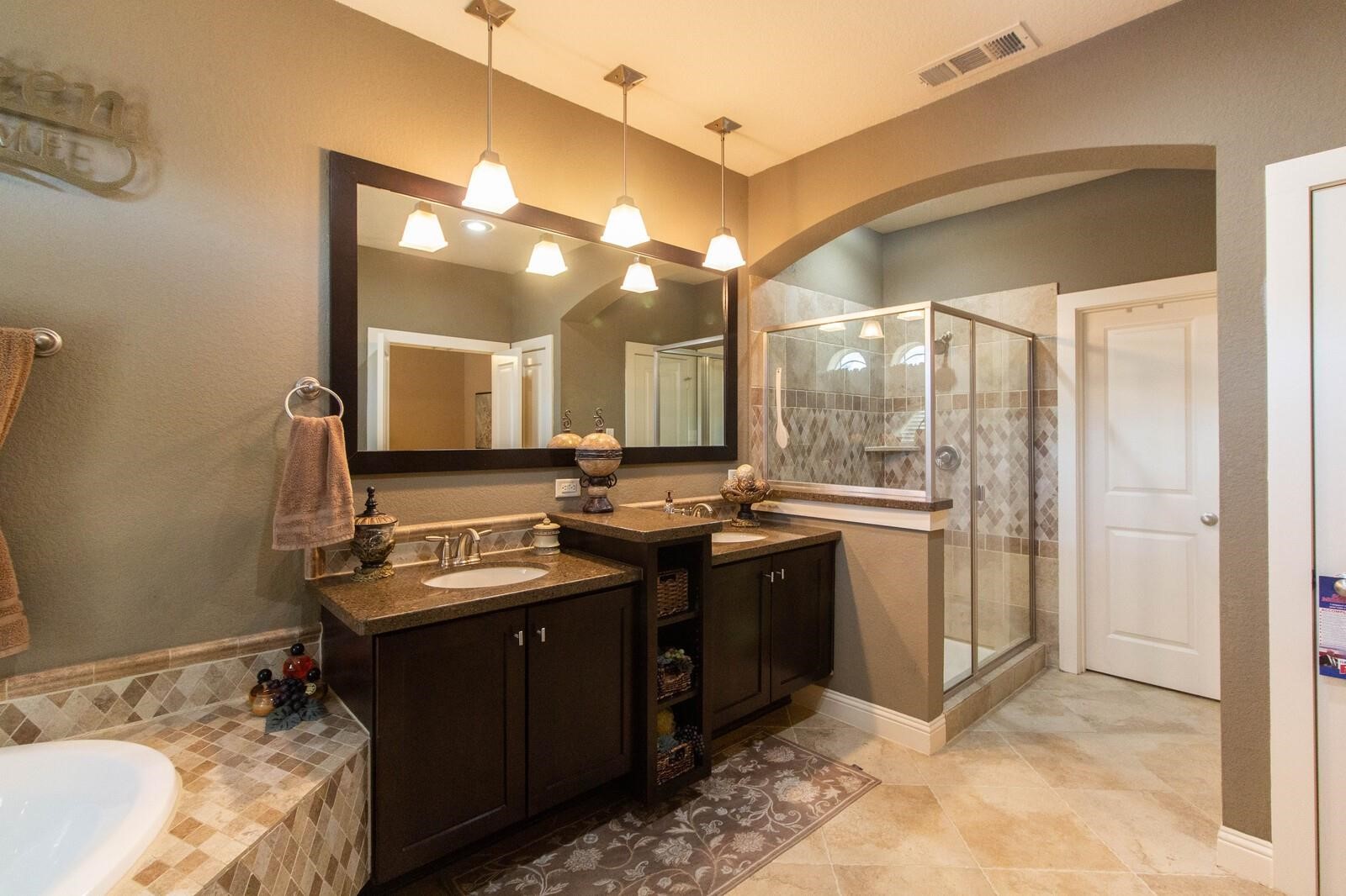 1605 Brook Glen Drive Euless TX 76039