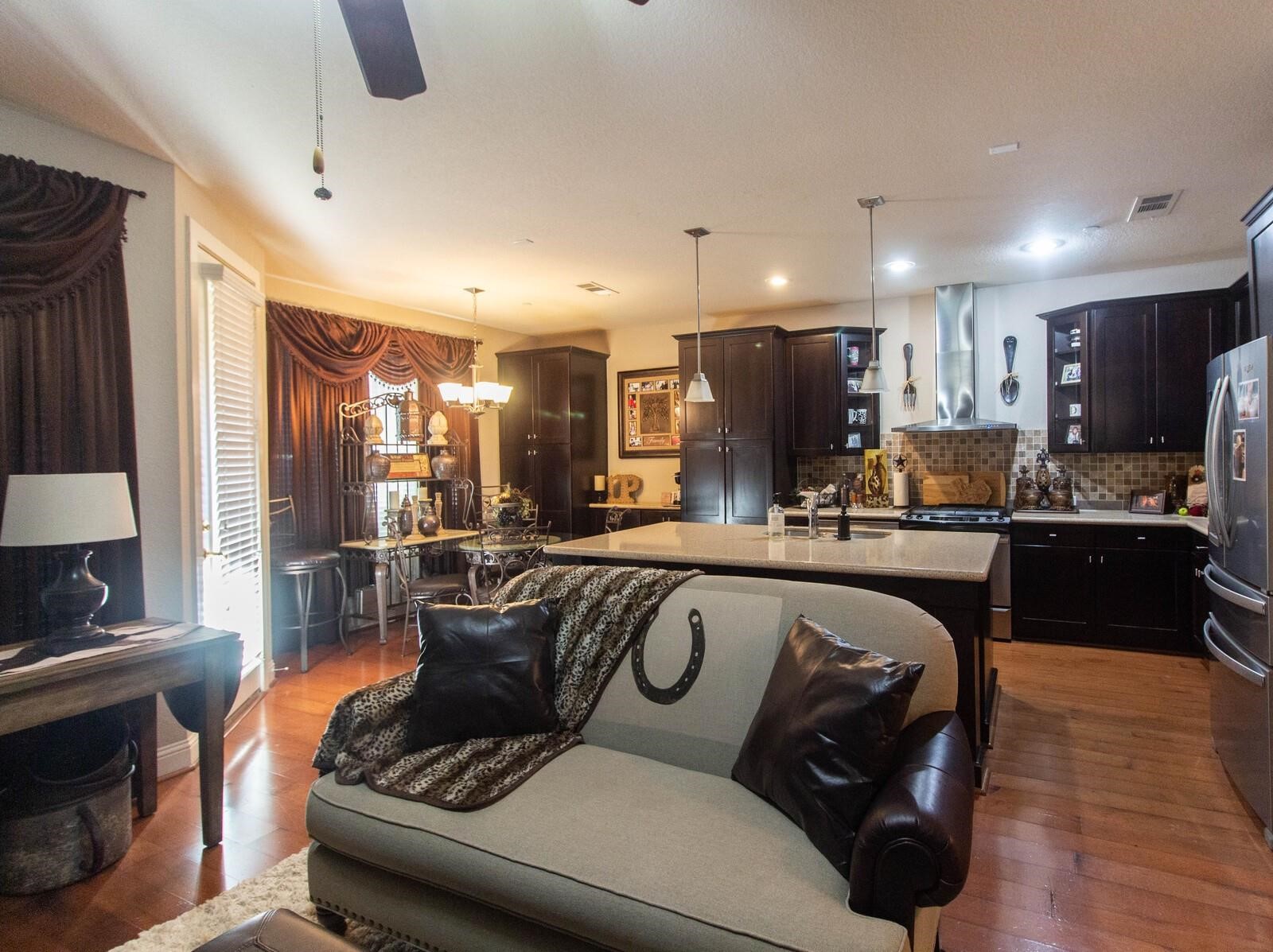 1605 Brook Glen Drive Euless TX 76039
