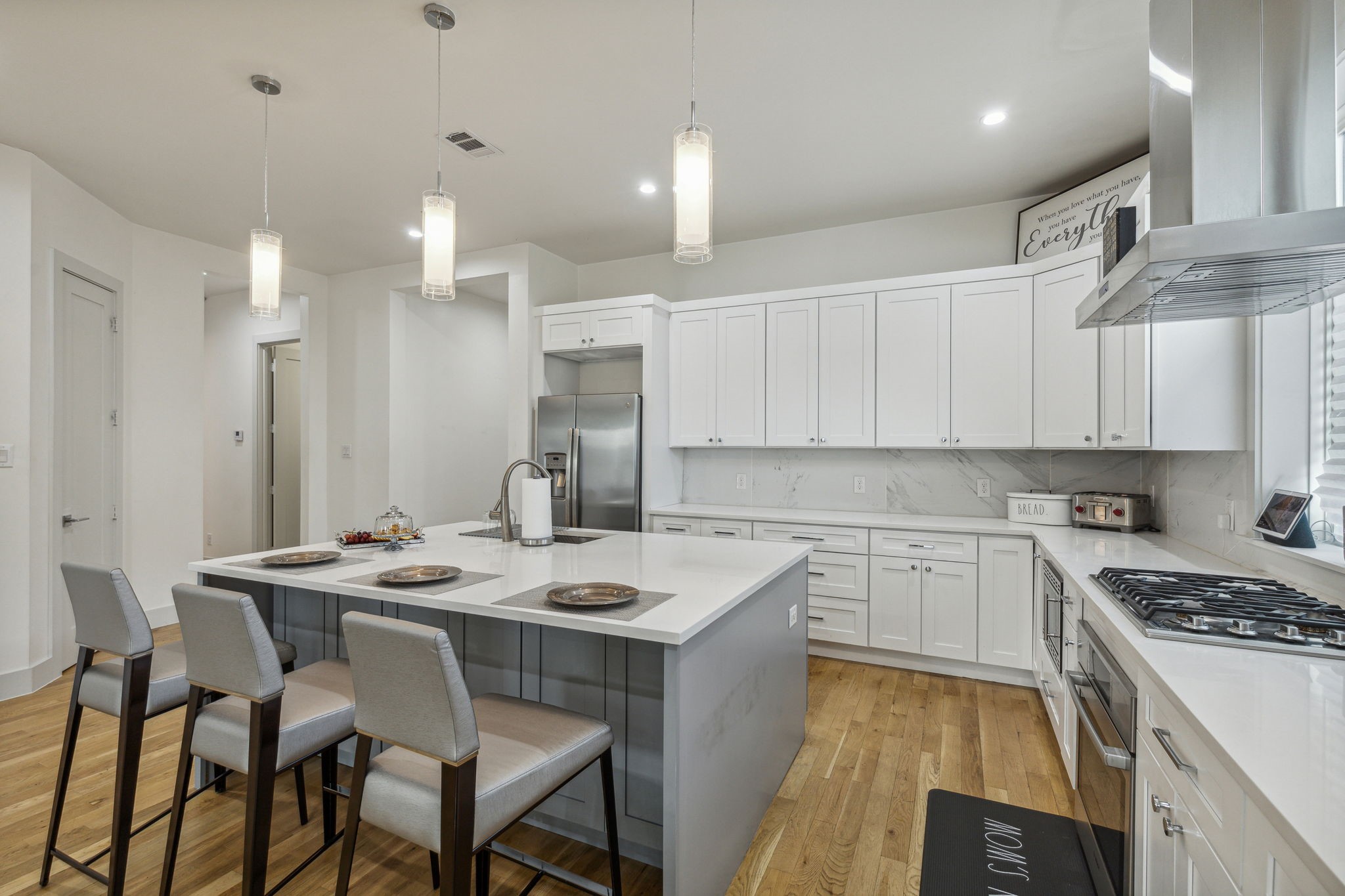 4618 Newmore Avenue Dallas TX 75209