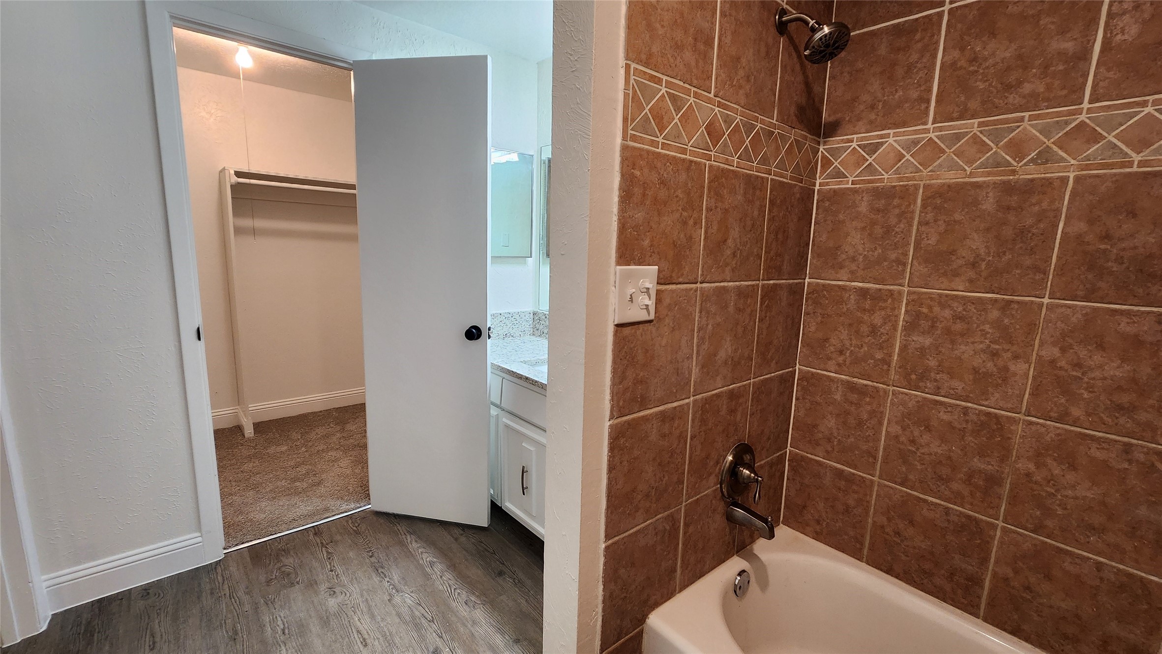 1619 Glenhill Lane Lewisville TX 75077