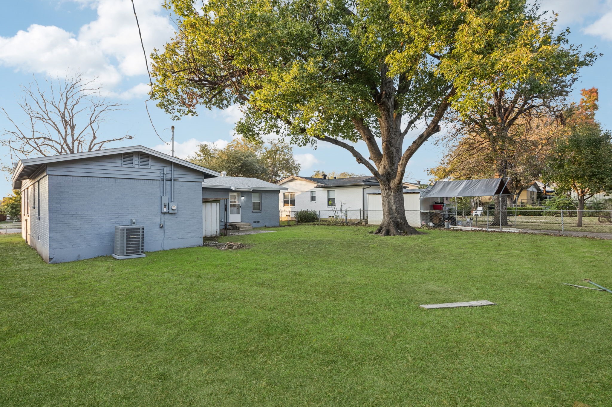 10042 Brockbank Drive Dallas TX 75229