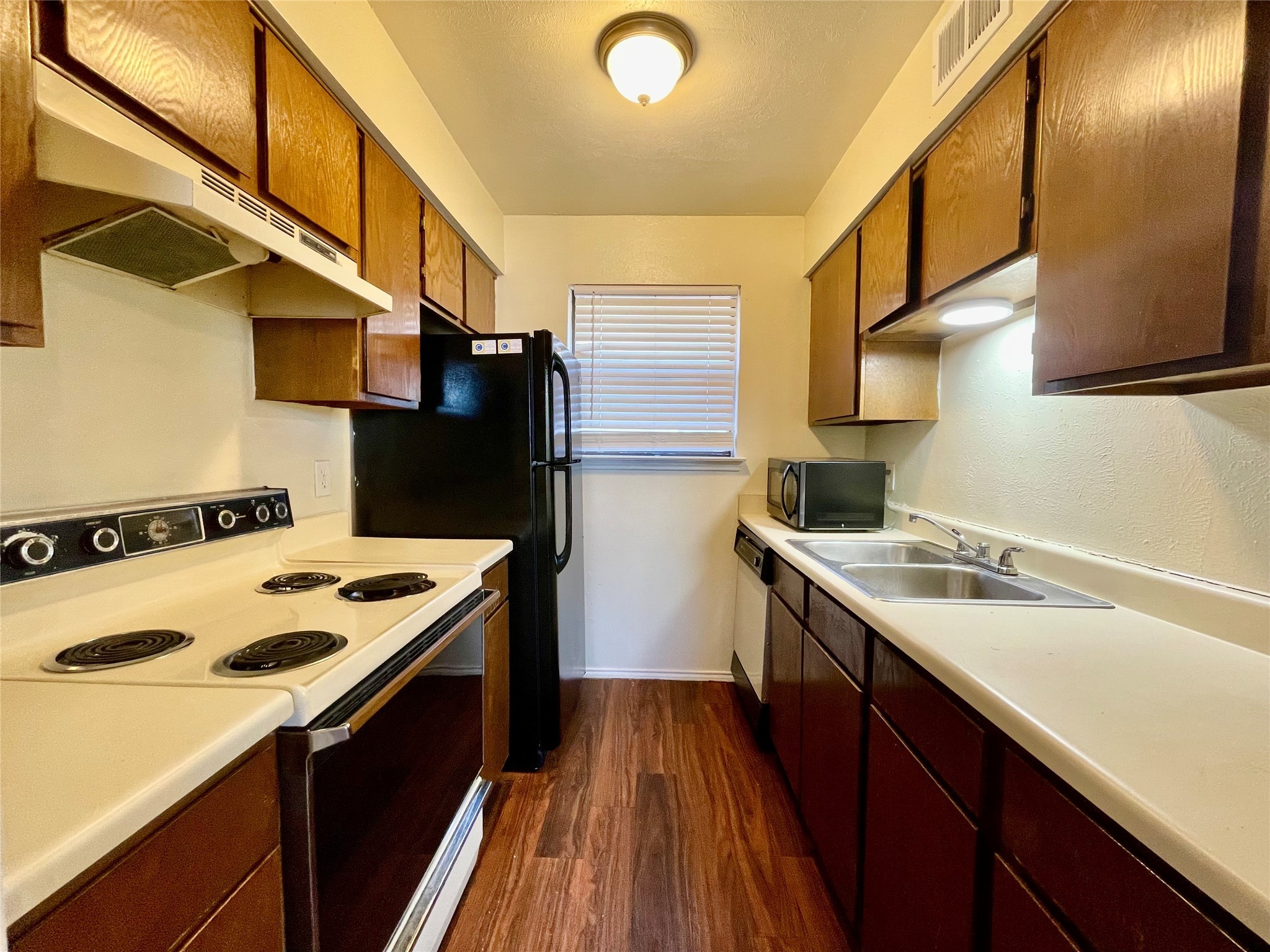 2526 W Prairie Street Denton TX 76201