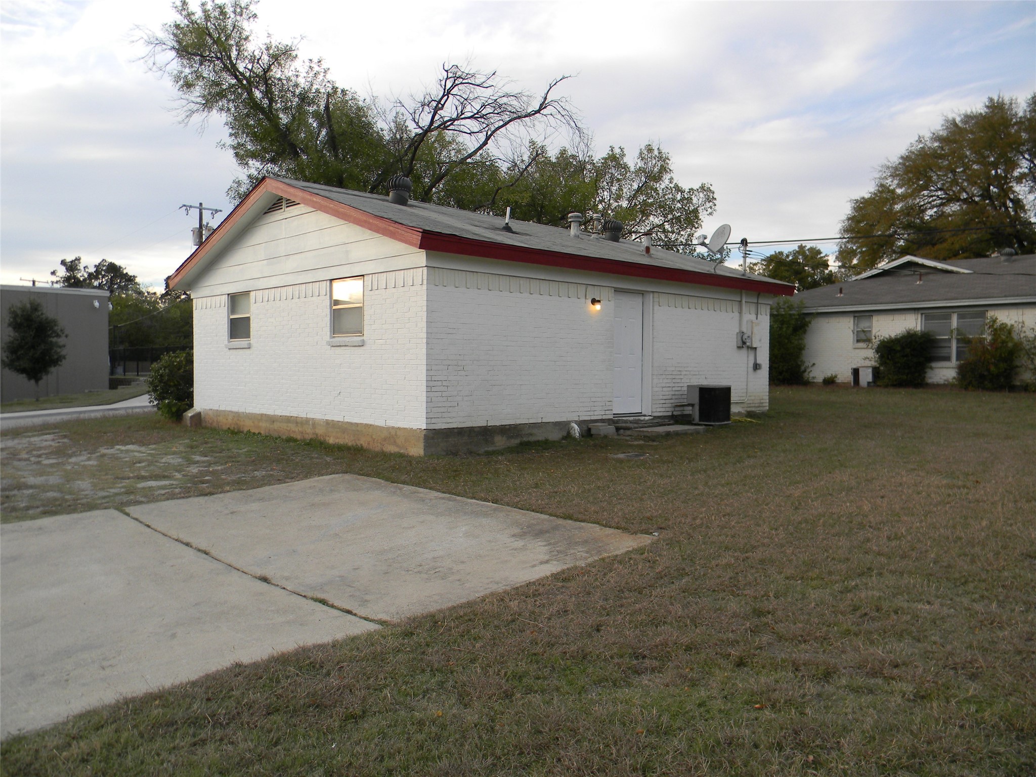112 Belmont Street Hurst TX 76053