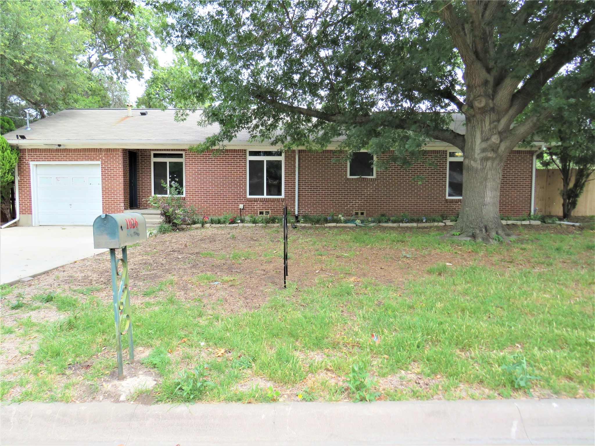 1026 Thomas Street Denton TX 76201